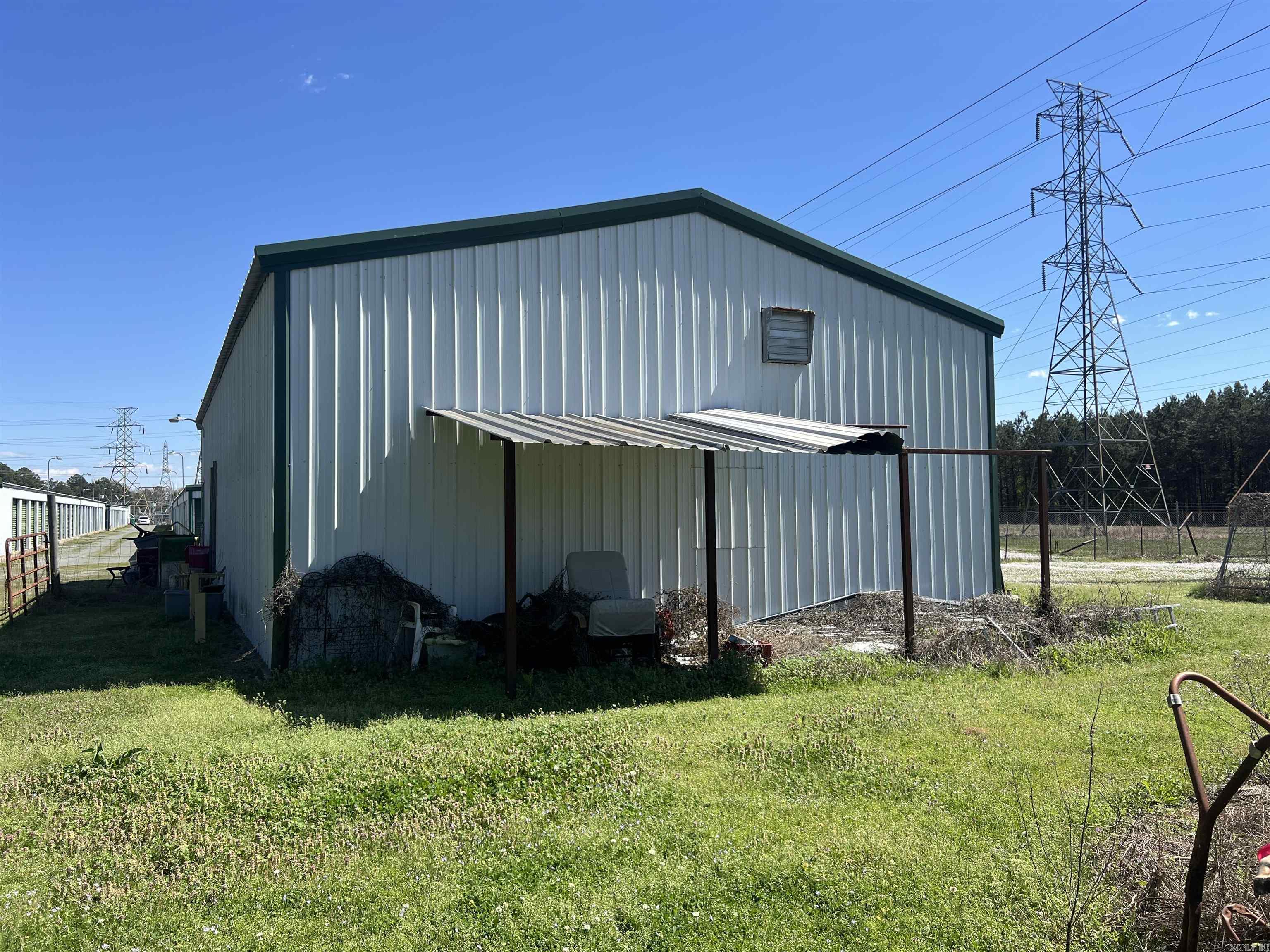 310 N Hutchinson  Pine Bluff, AR