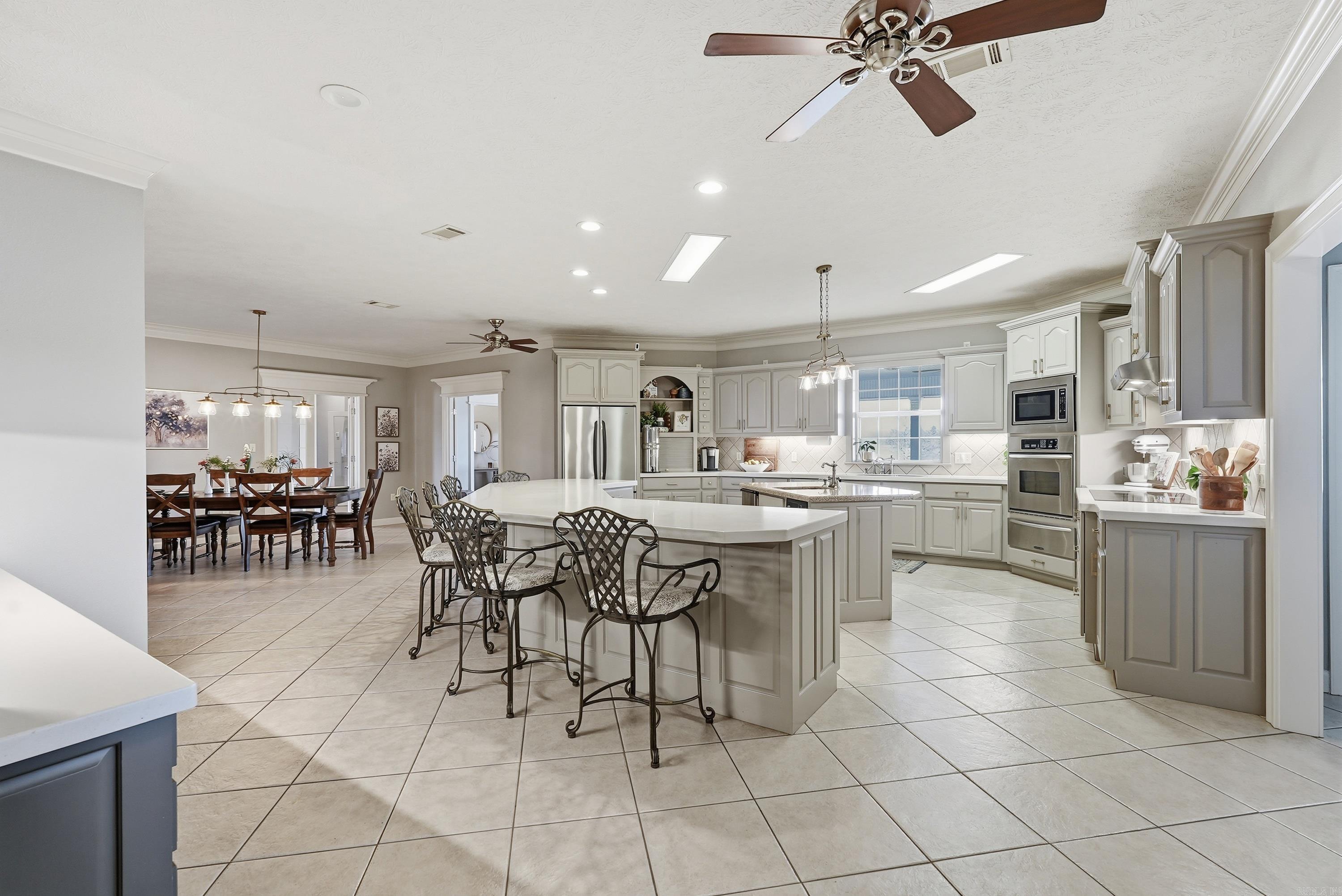 12 Lacie  Greenbrier, AR