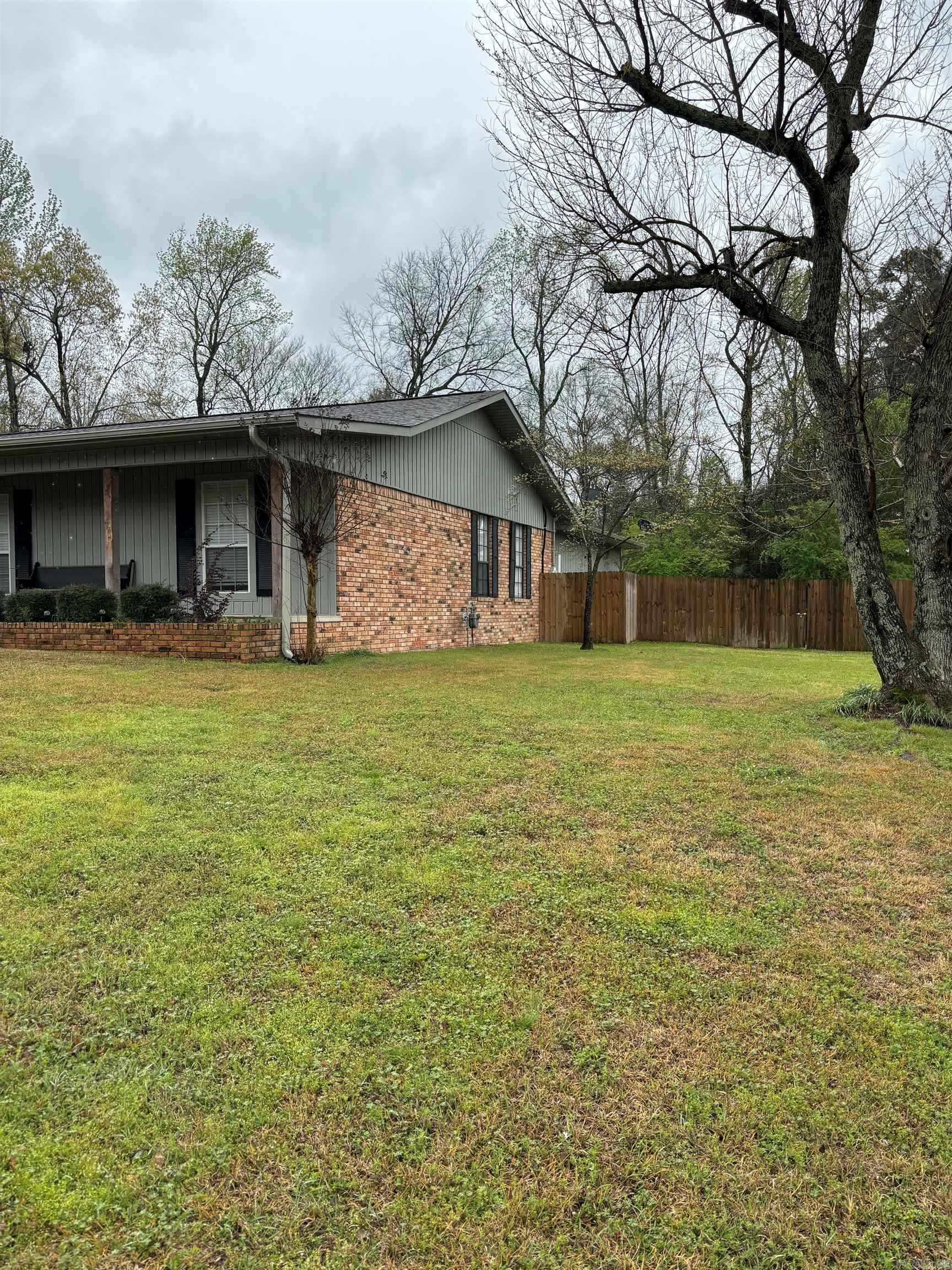 1406 Wildwood  Nashville, AR