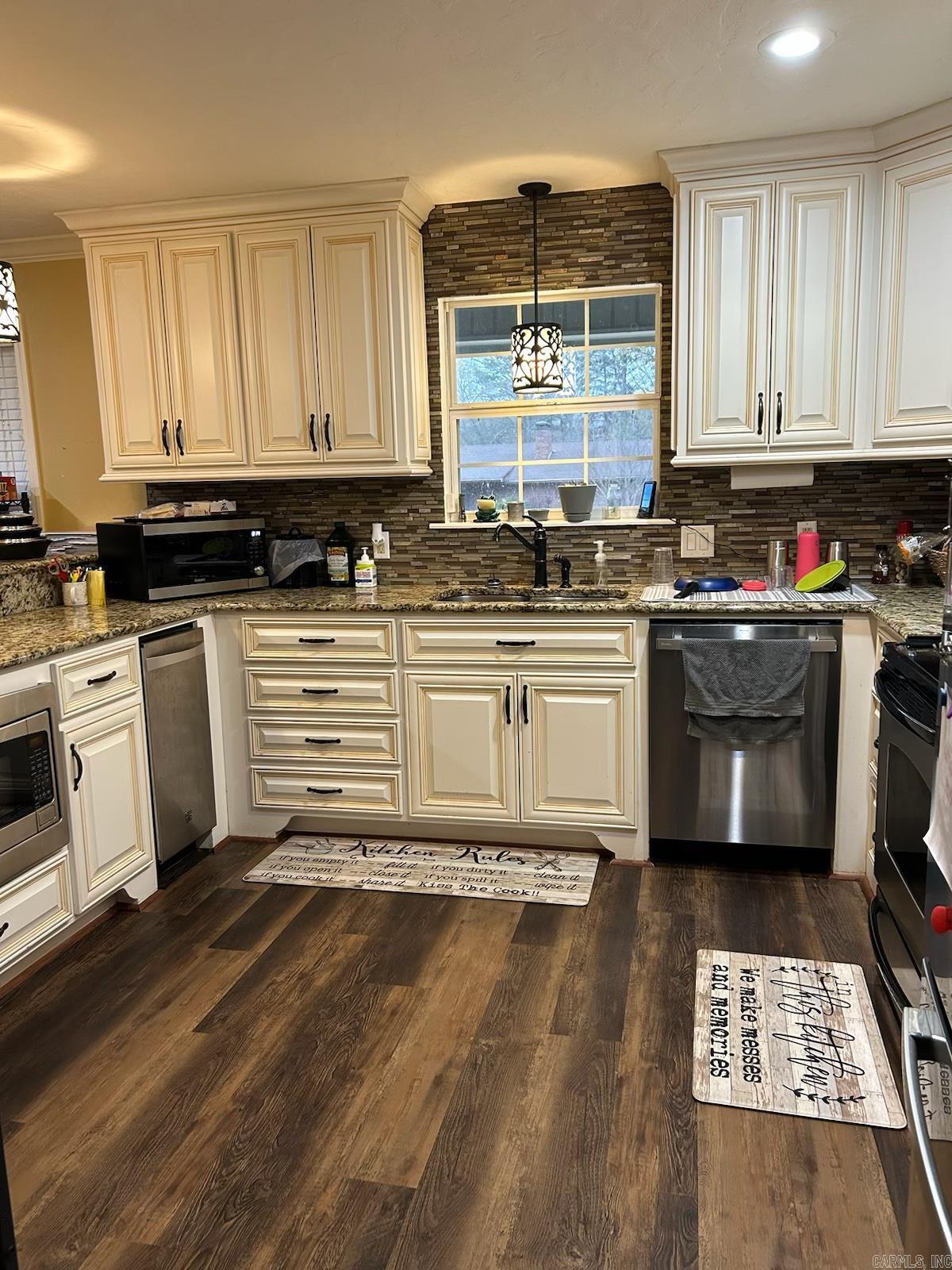 1406 Wildwood  Nashville, AR