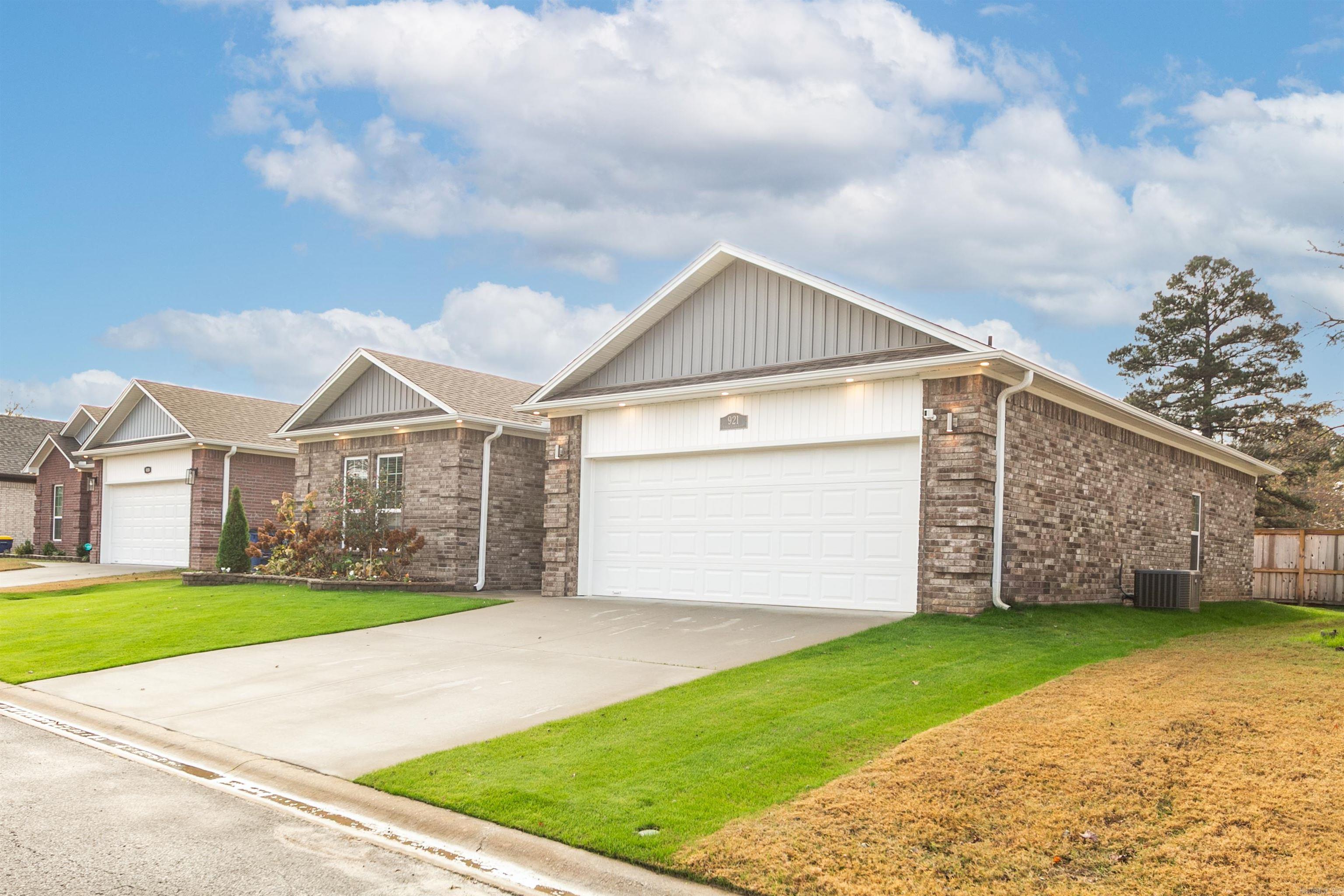 921 Villa Vista  Cabot, AR