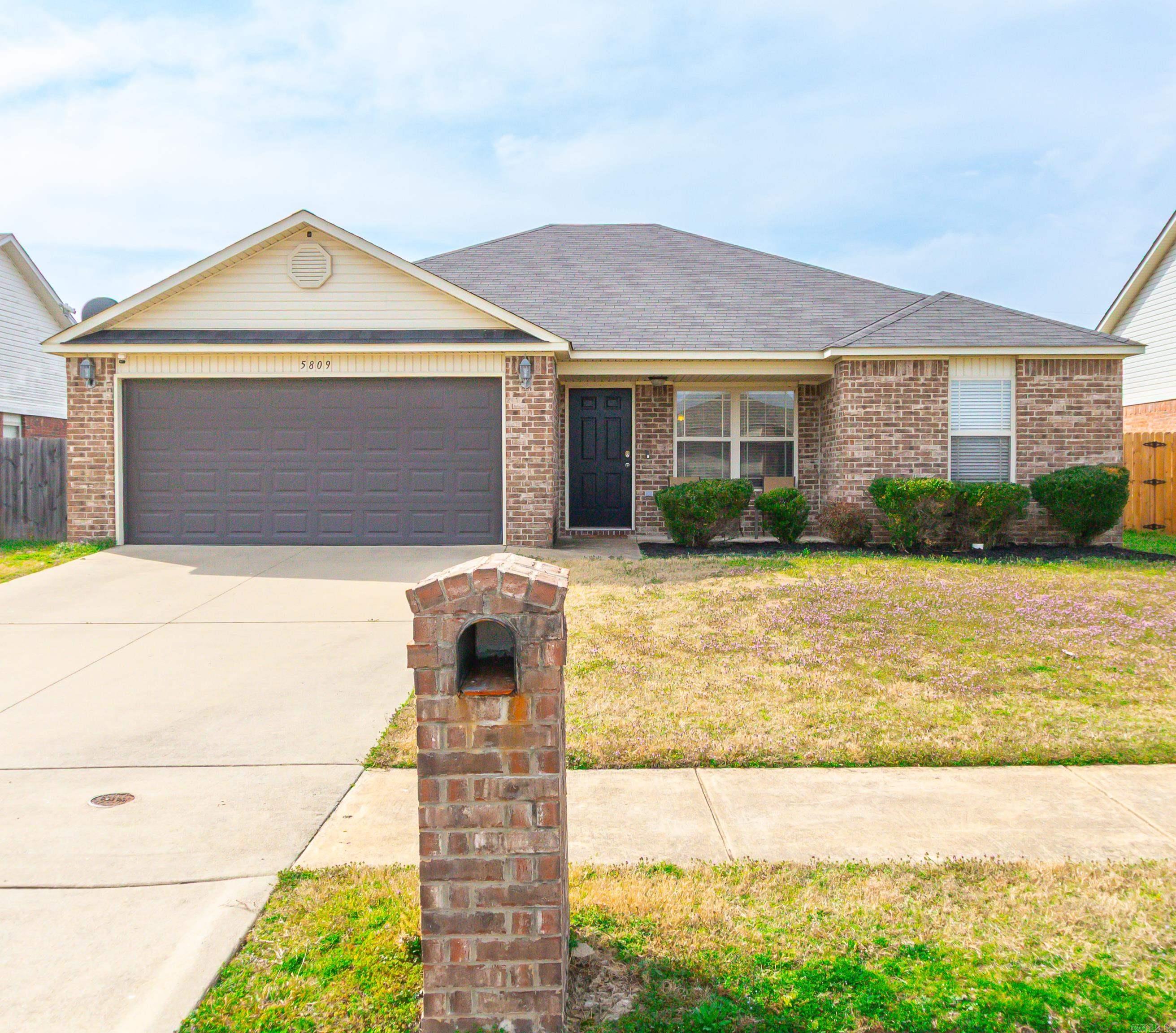 5809 Pin Oak  North Little Rock, AR