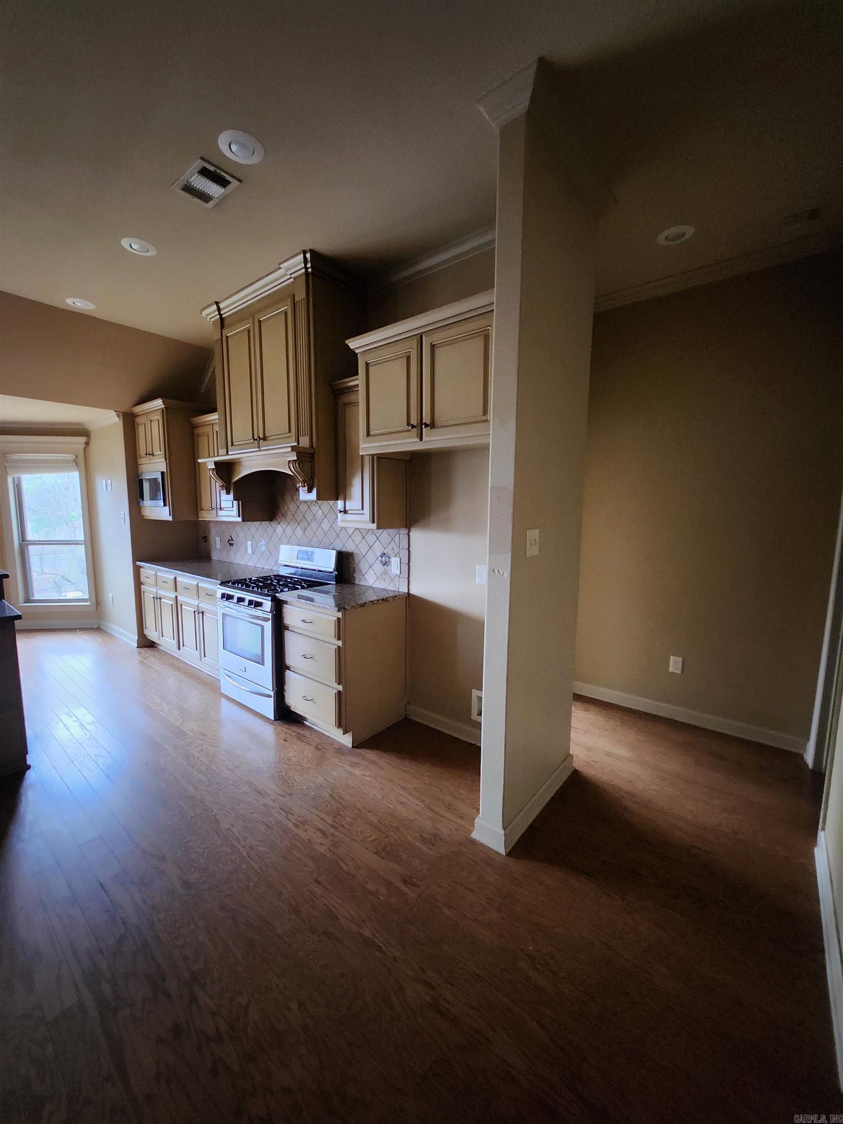 1310 Starfield Street North Little Rock, AR 72116