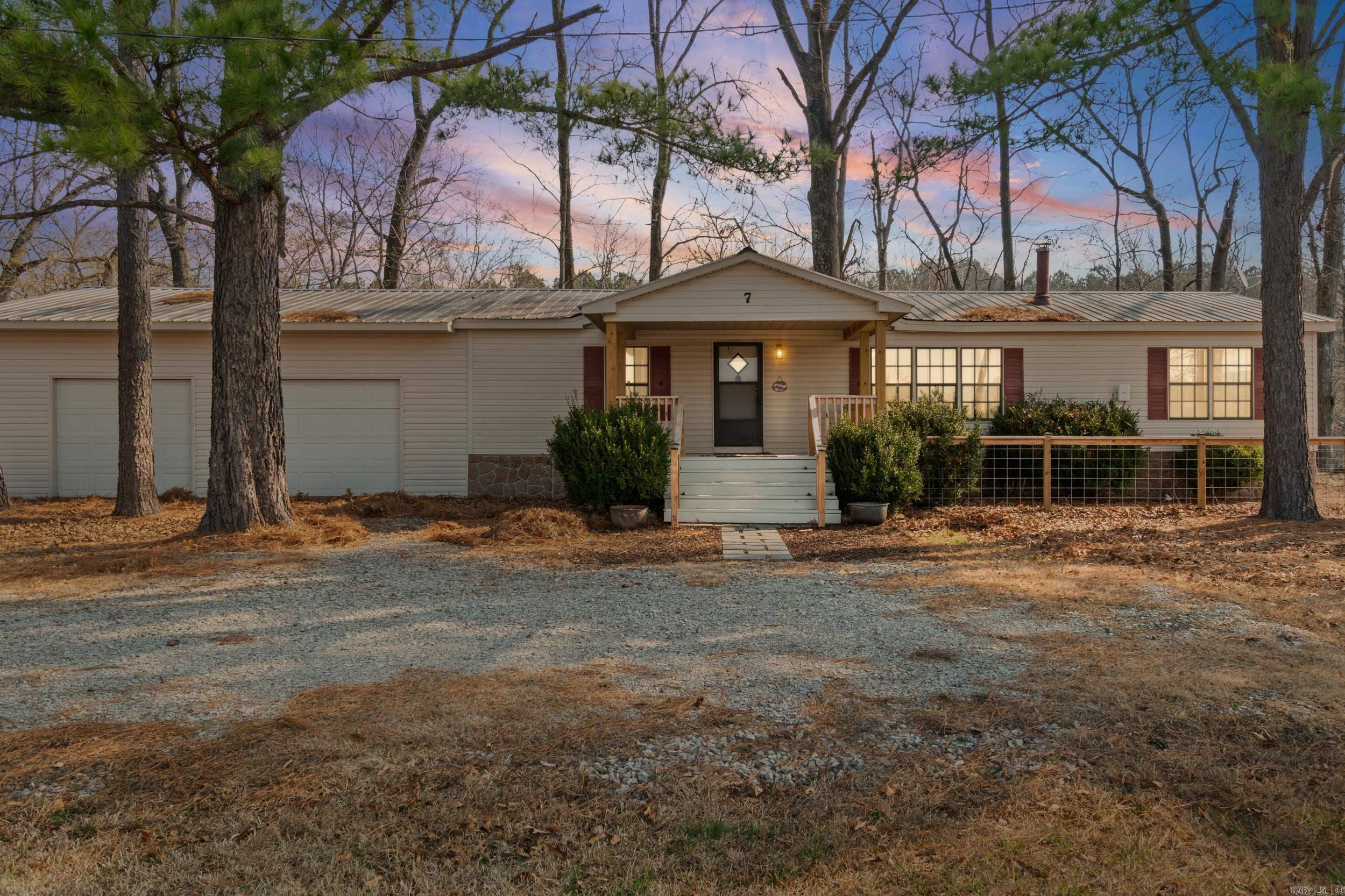 7 Iveon Clay  Pangburn, AR