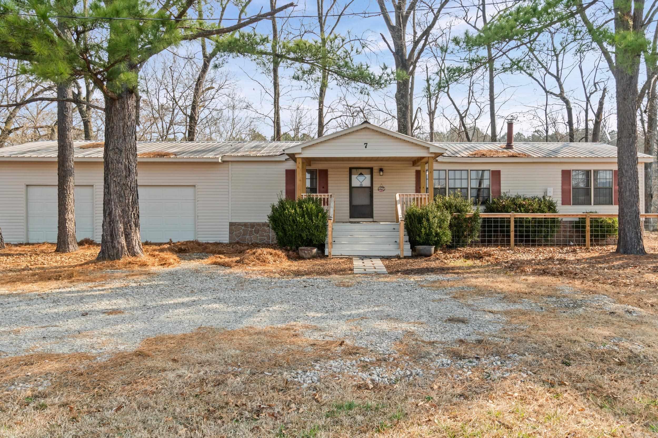 7 Iveon Clay  Pangburn, AR