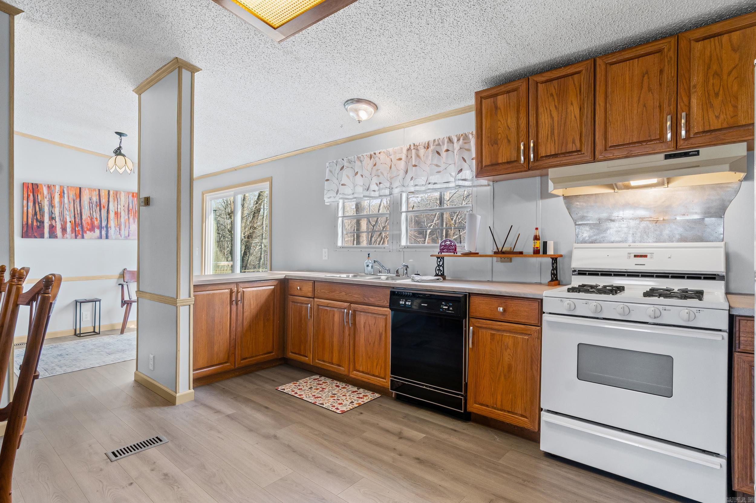 7 Iveon Clay  Pangburn, AR