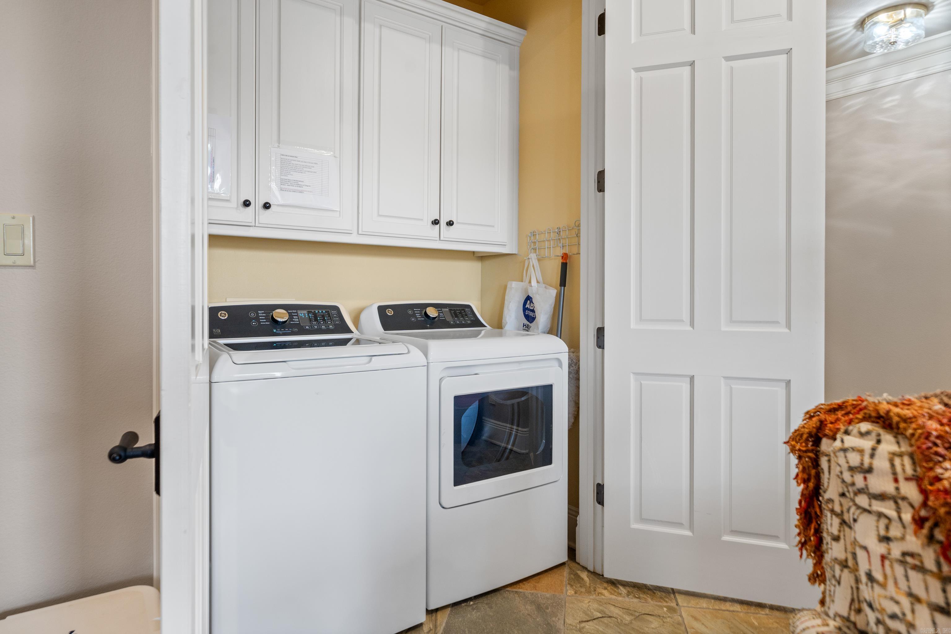 347 Paradise Pt  Hot Springs, AR