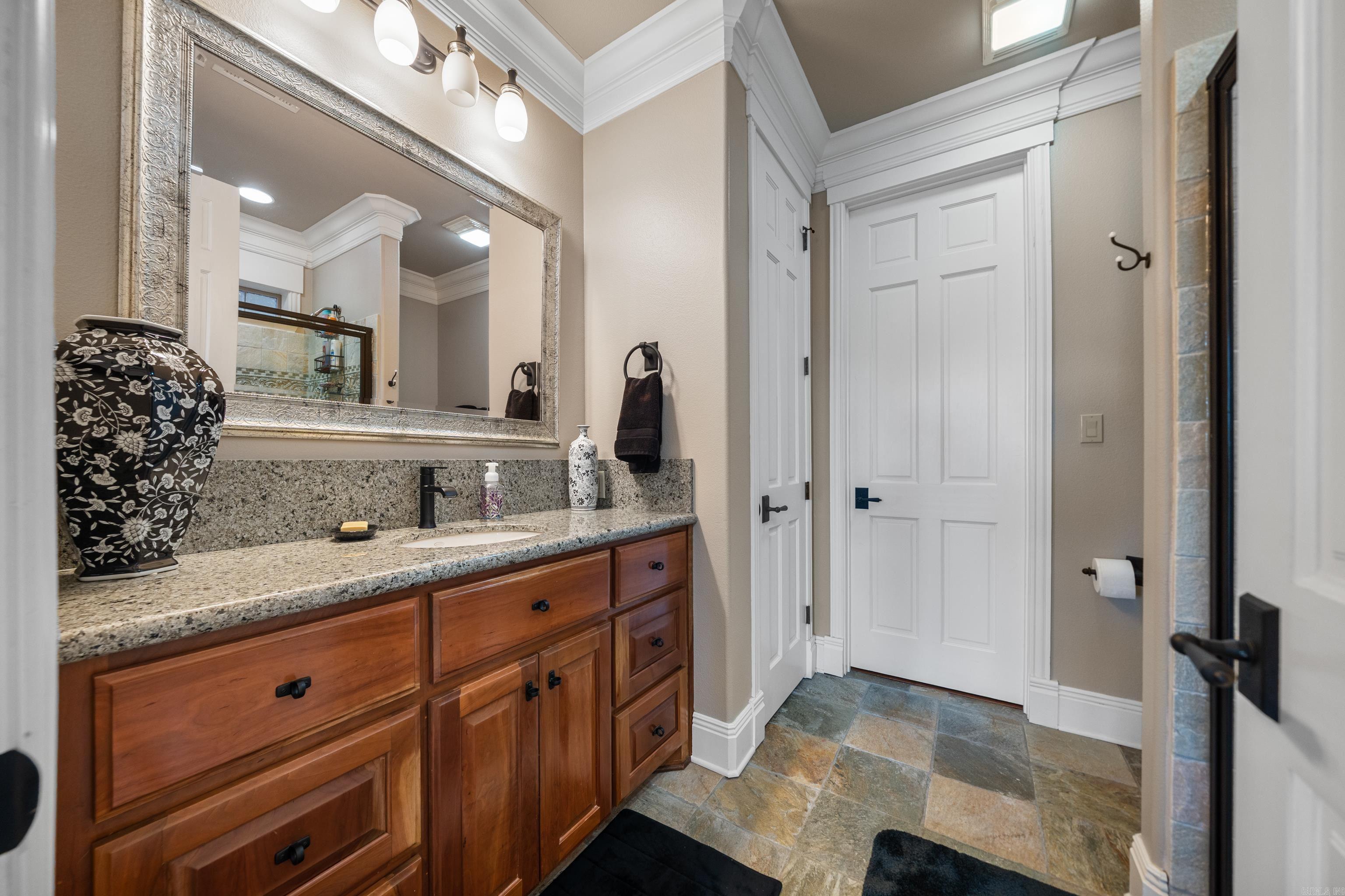 347 Paradise Pt  Hot Springs, AR