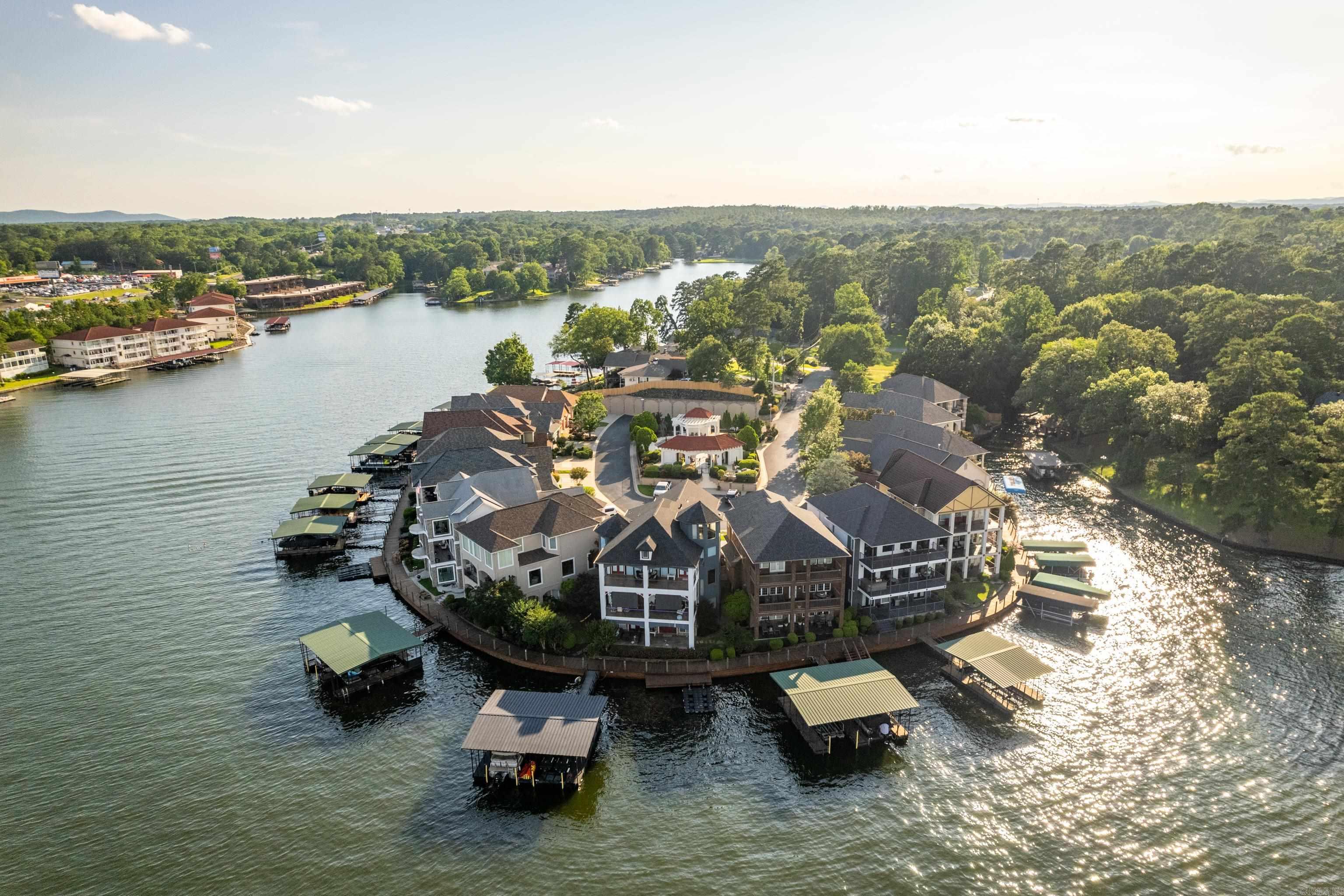 347 Paradise Pt  Hot Springs, AR