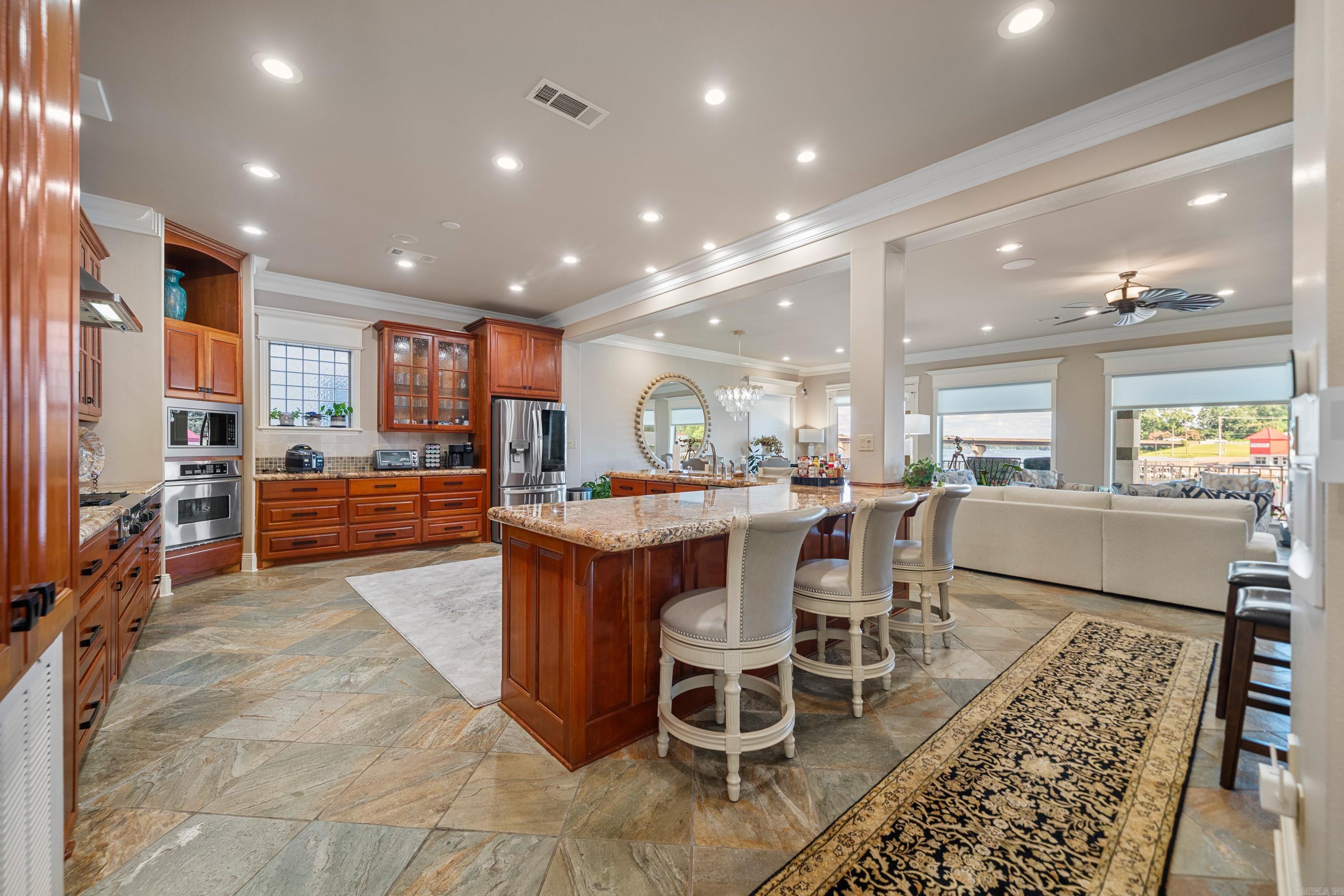 347 Paradise Pt  Hot Springs, AR