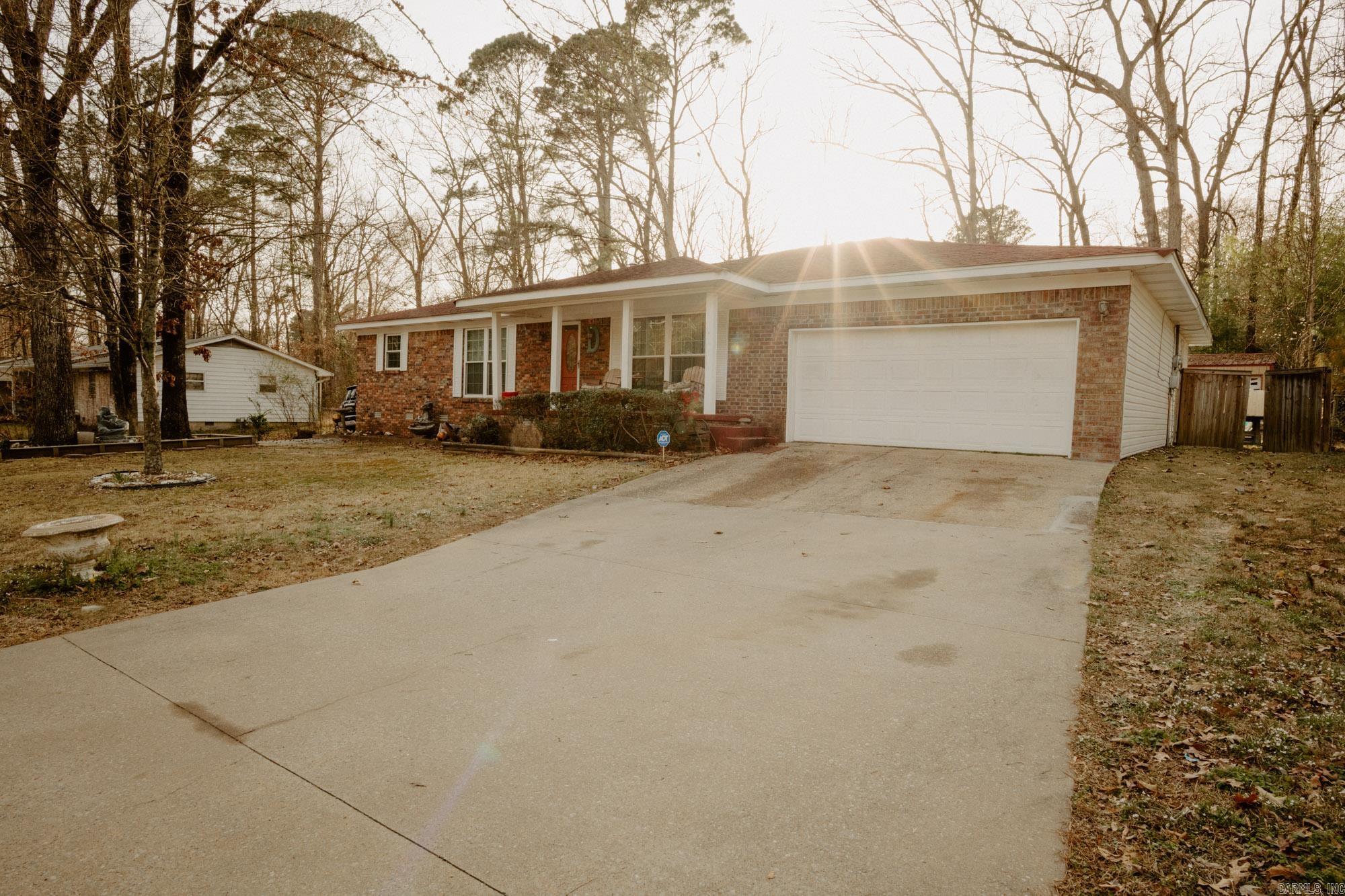 1512 Chris  Benton, AR