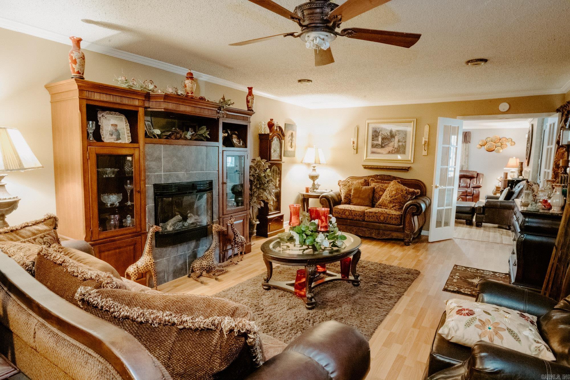 1512 Chris  Benton, AR