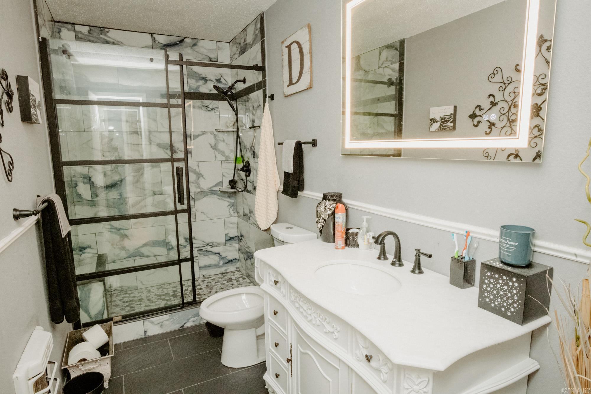 1512 Chris  Benton, AR