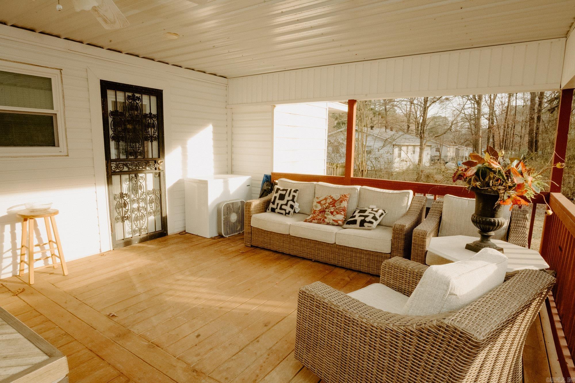 1512 Chris  Benton, AR