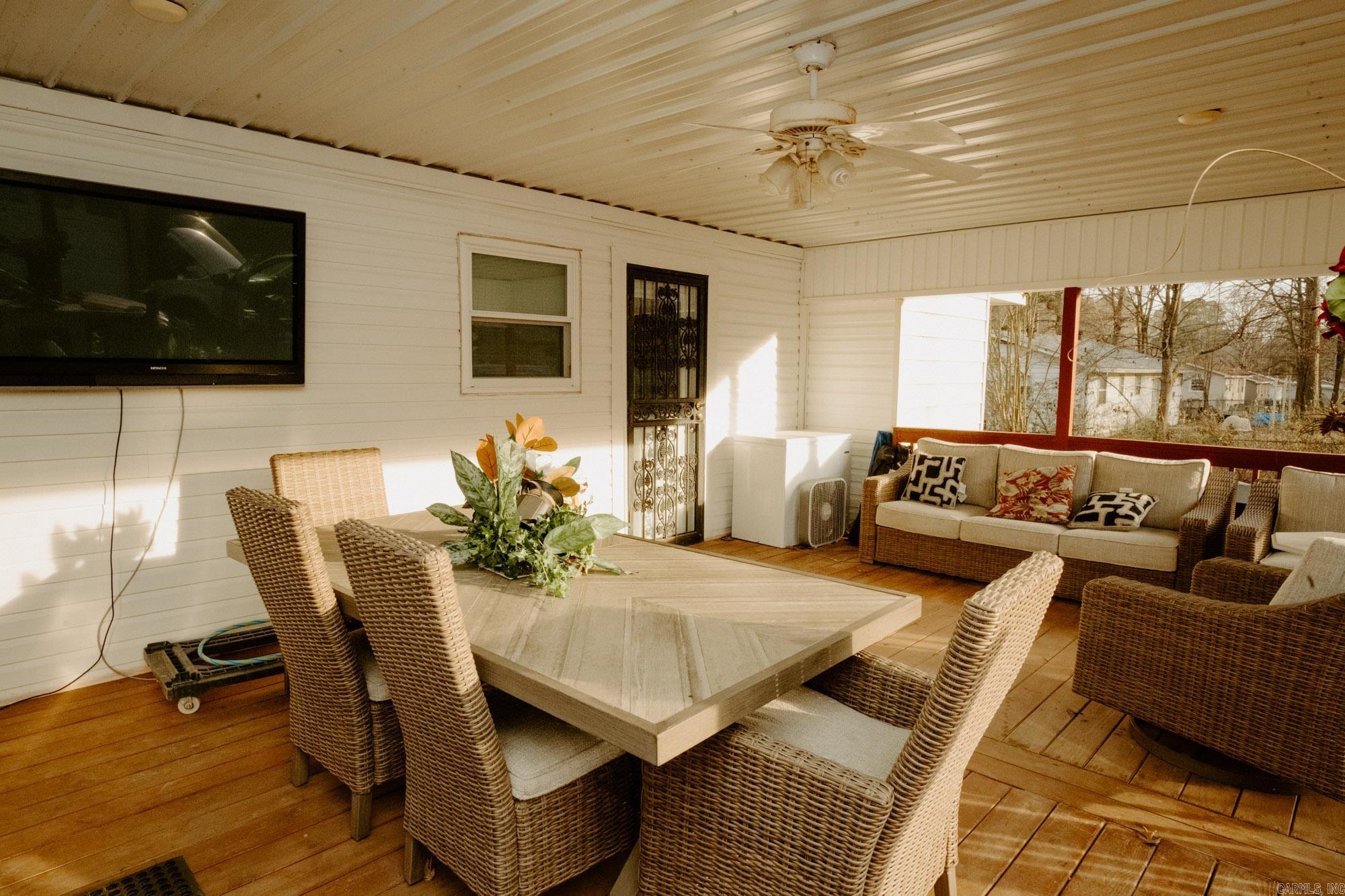 1512 Chris  Benton, AR