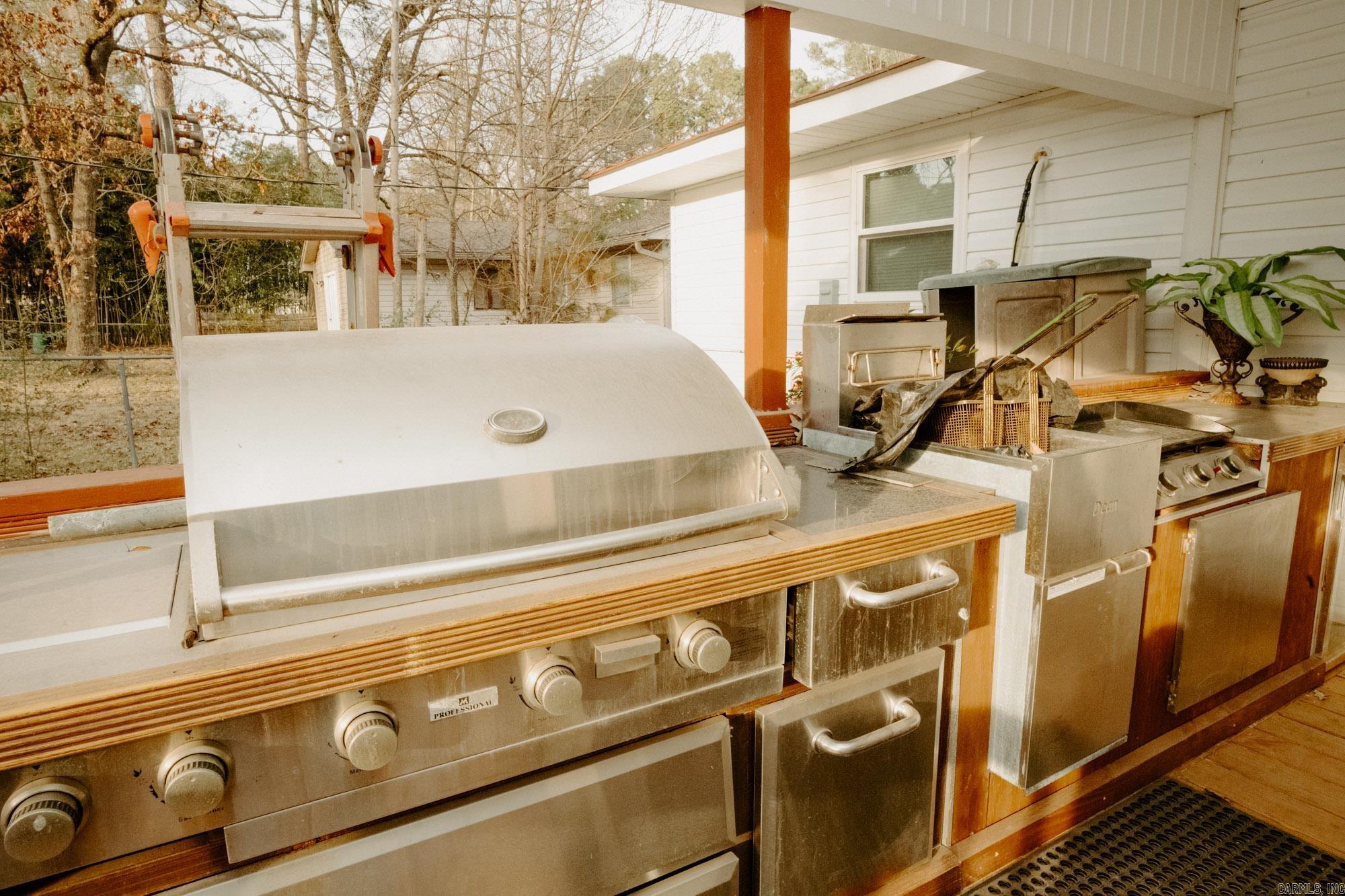 1512 Chris  Benton, AR