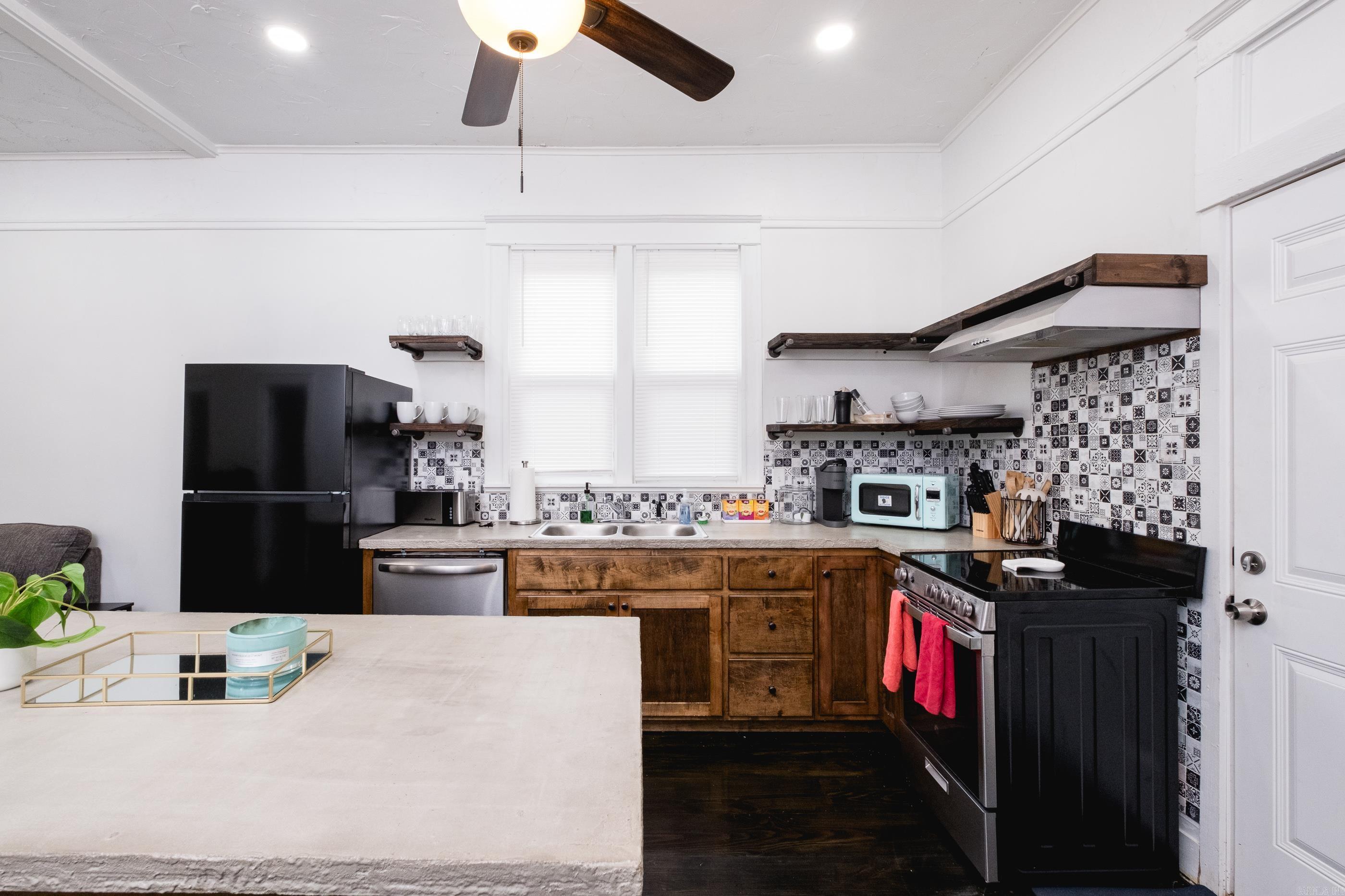 3523 W 10th  Little Rock, AR