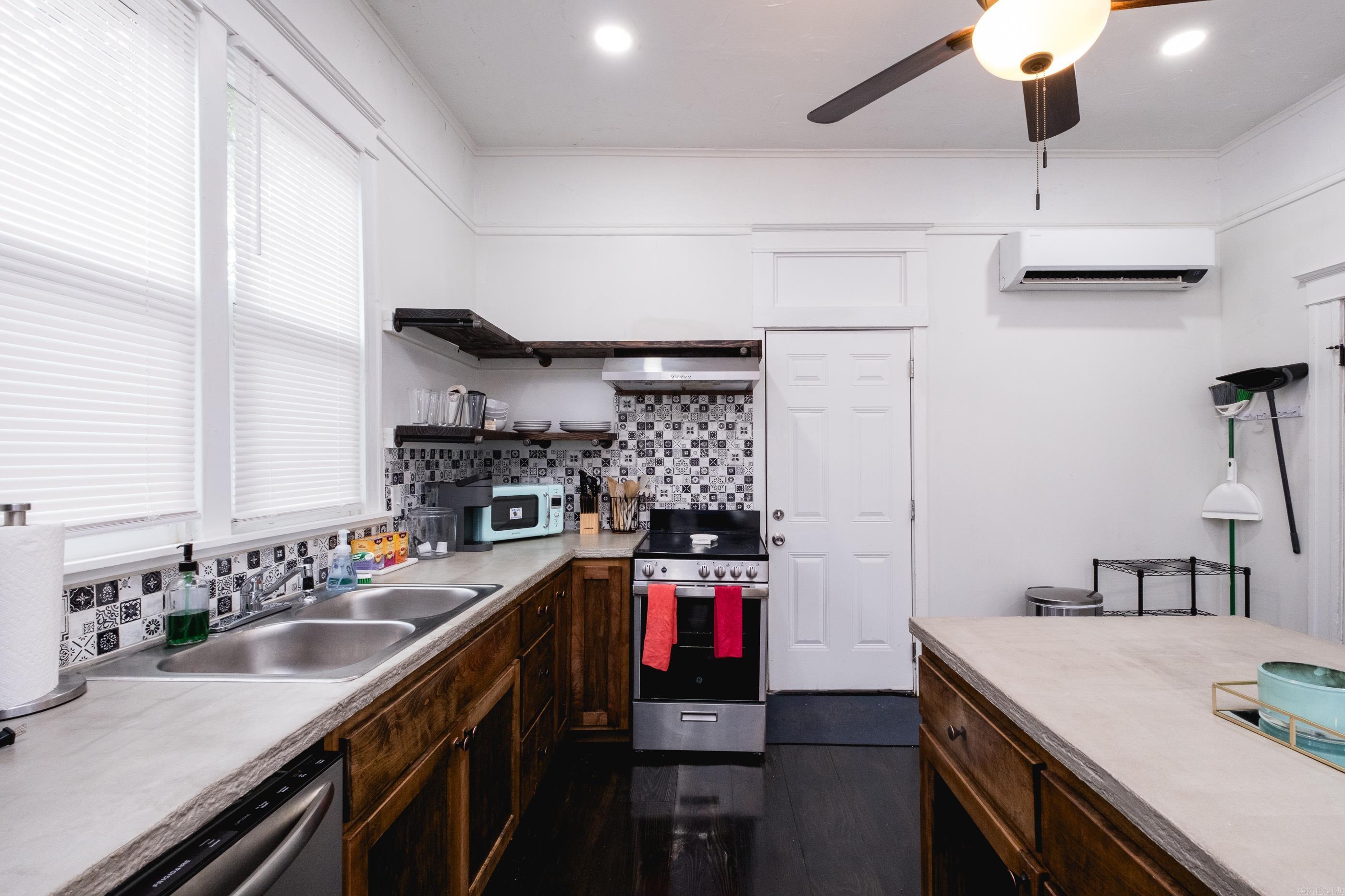 3523 W 10th  Little Rock, AR