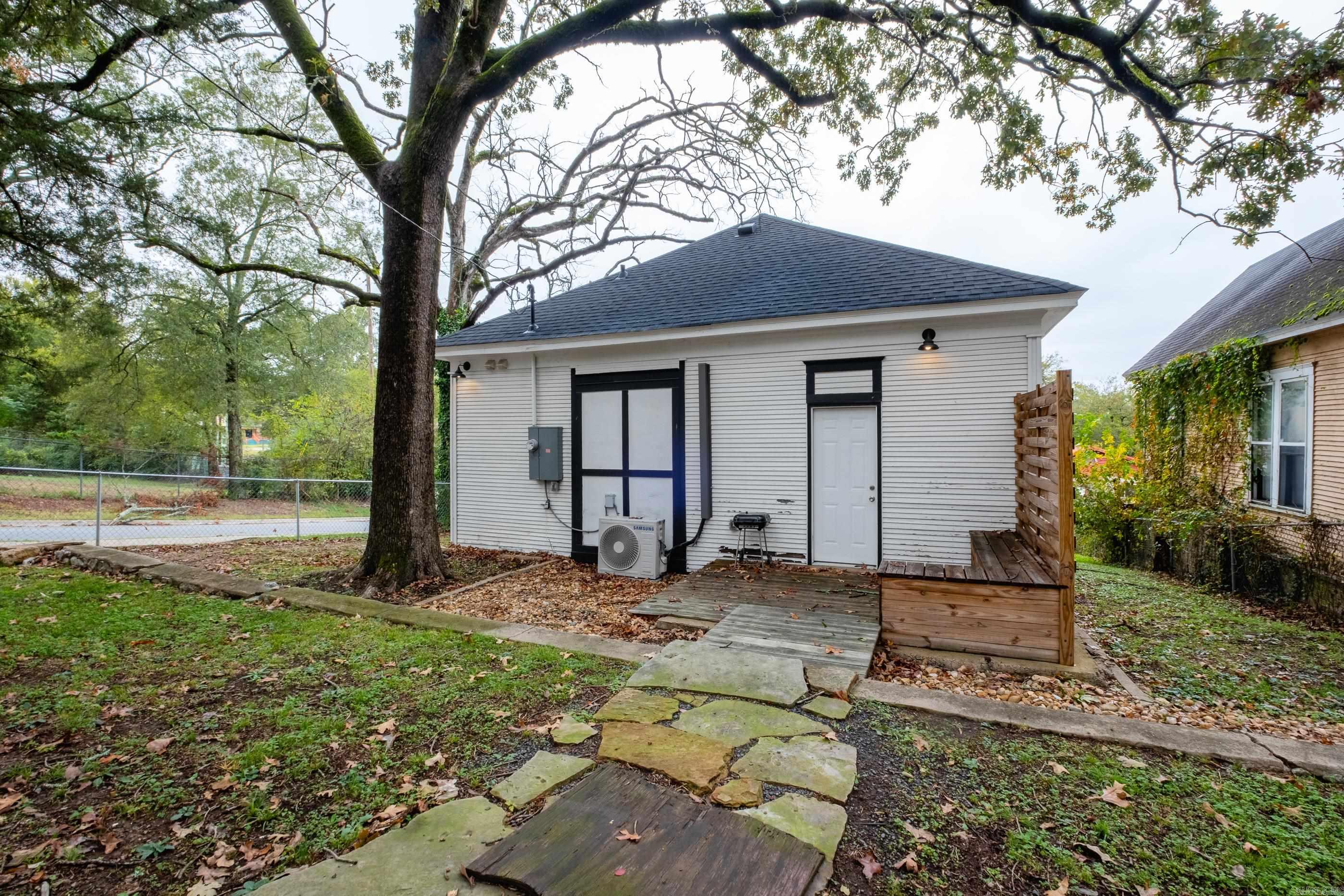 3523 W 10th  Little Rock, AR