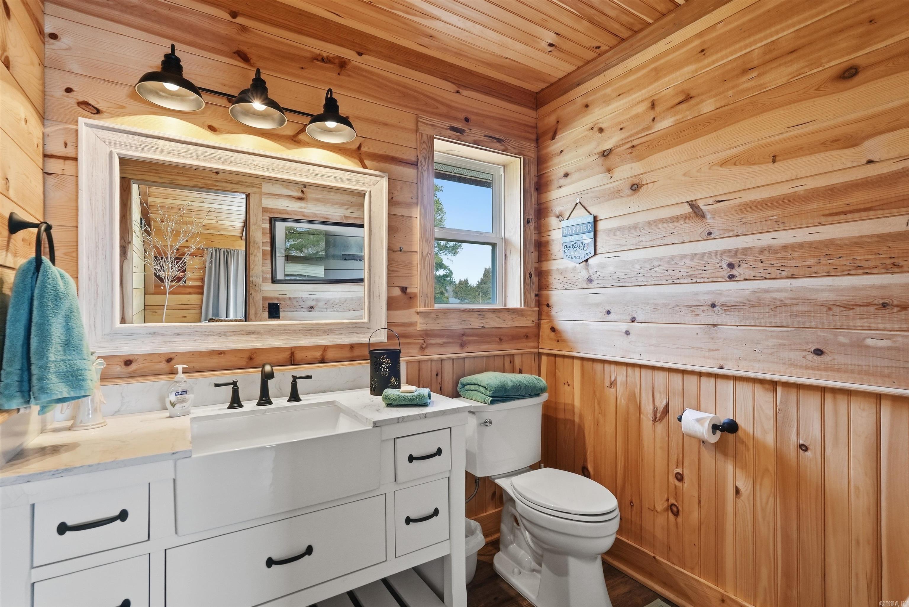 245 Skyline Dr.  Greers Ferry, AR