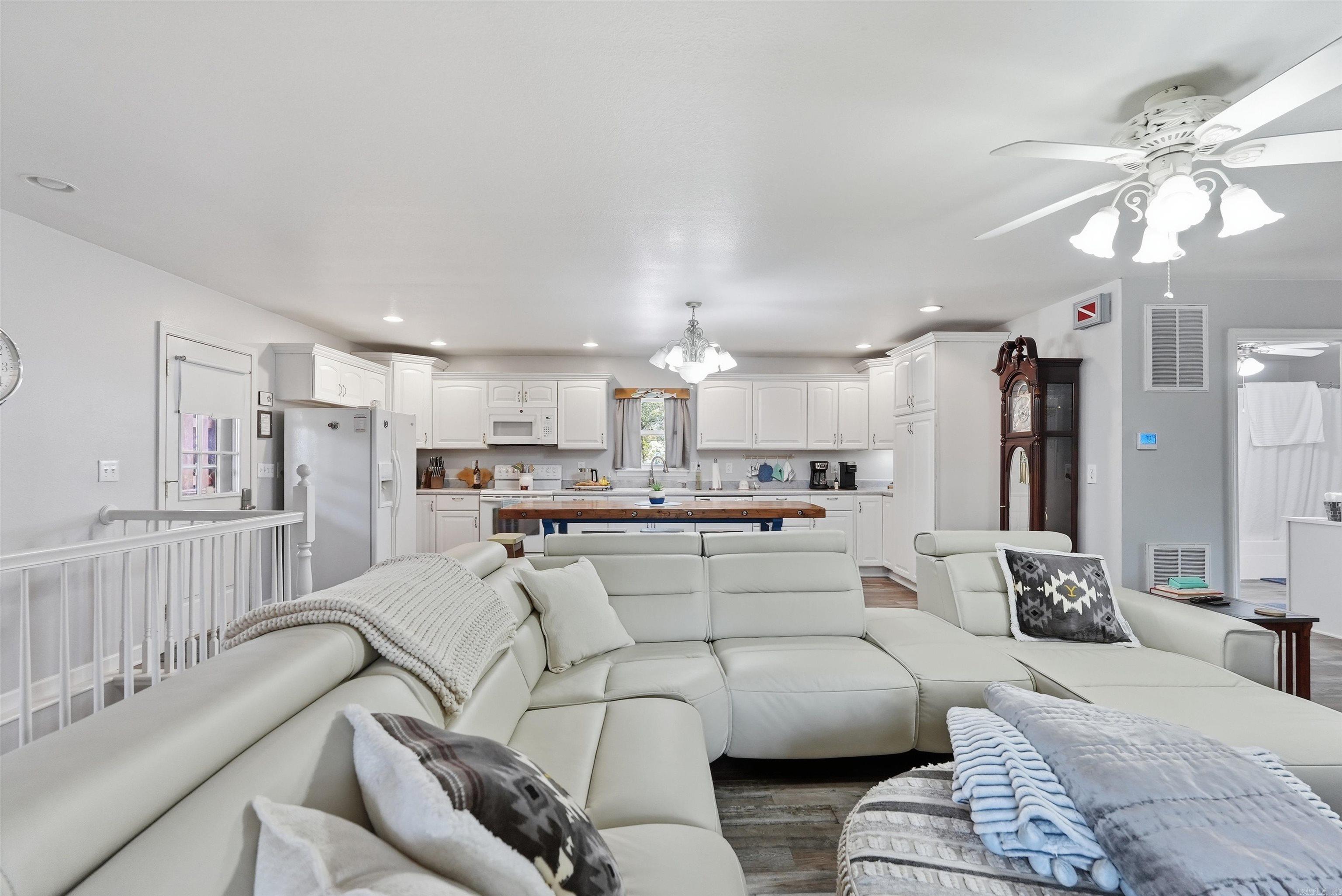 245 Skyline Dr.  Greers Ferry, AR