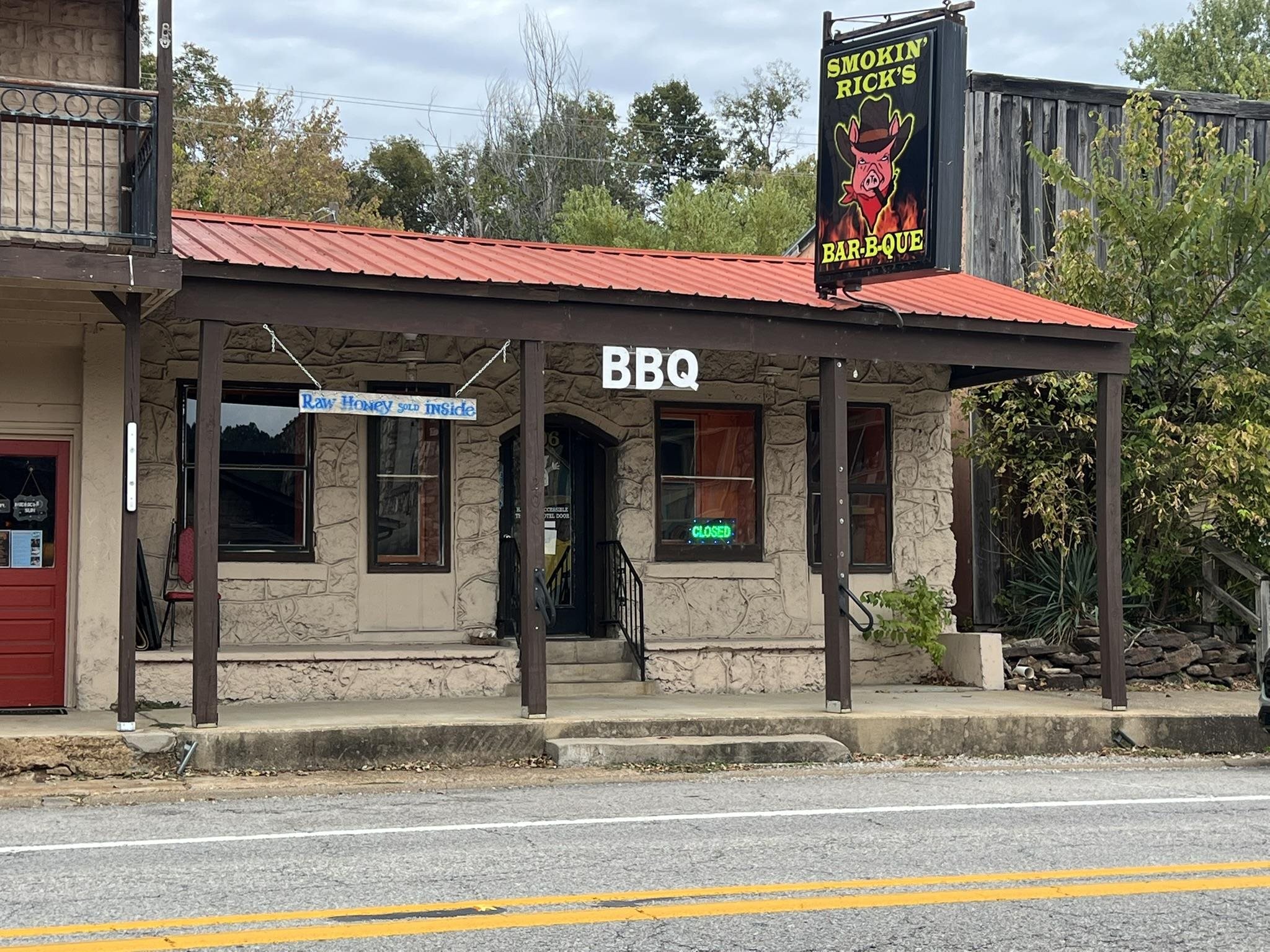 206 E Main  Hardy, AR