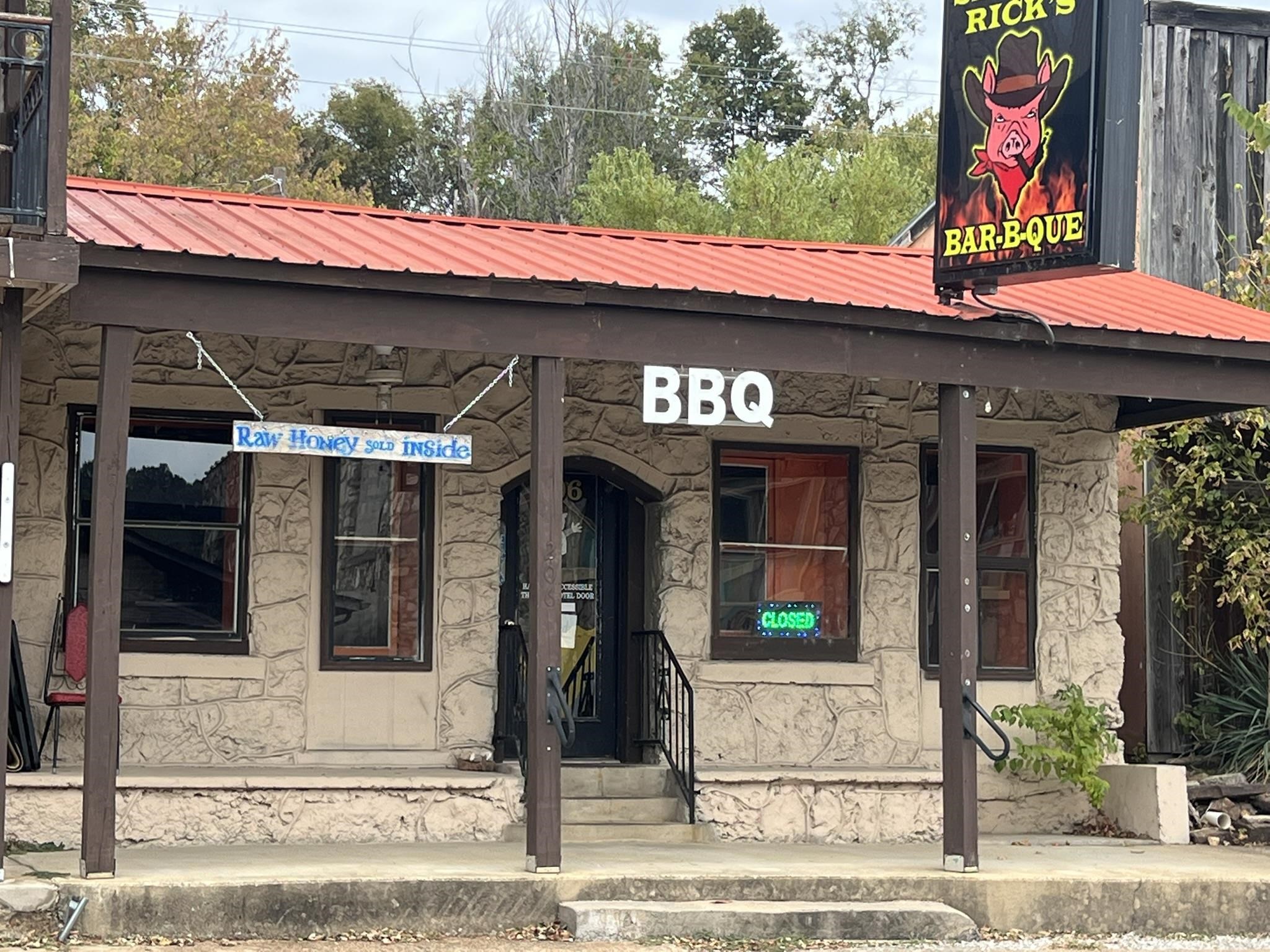 206 E Main  Hardy, AR