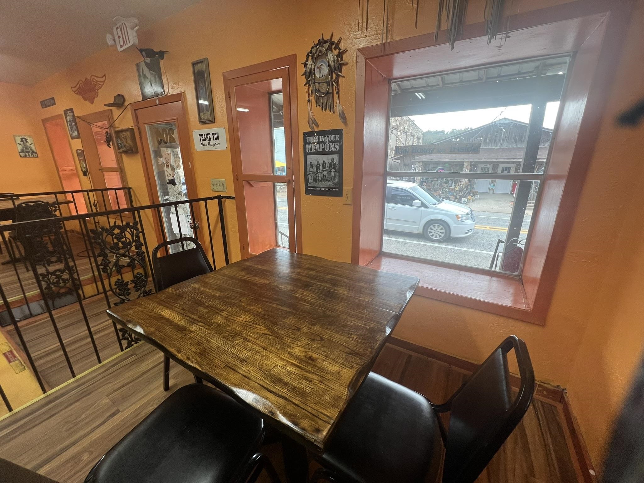 206 E Main  Hardy, AR