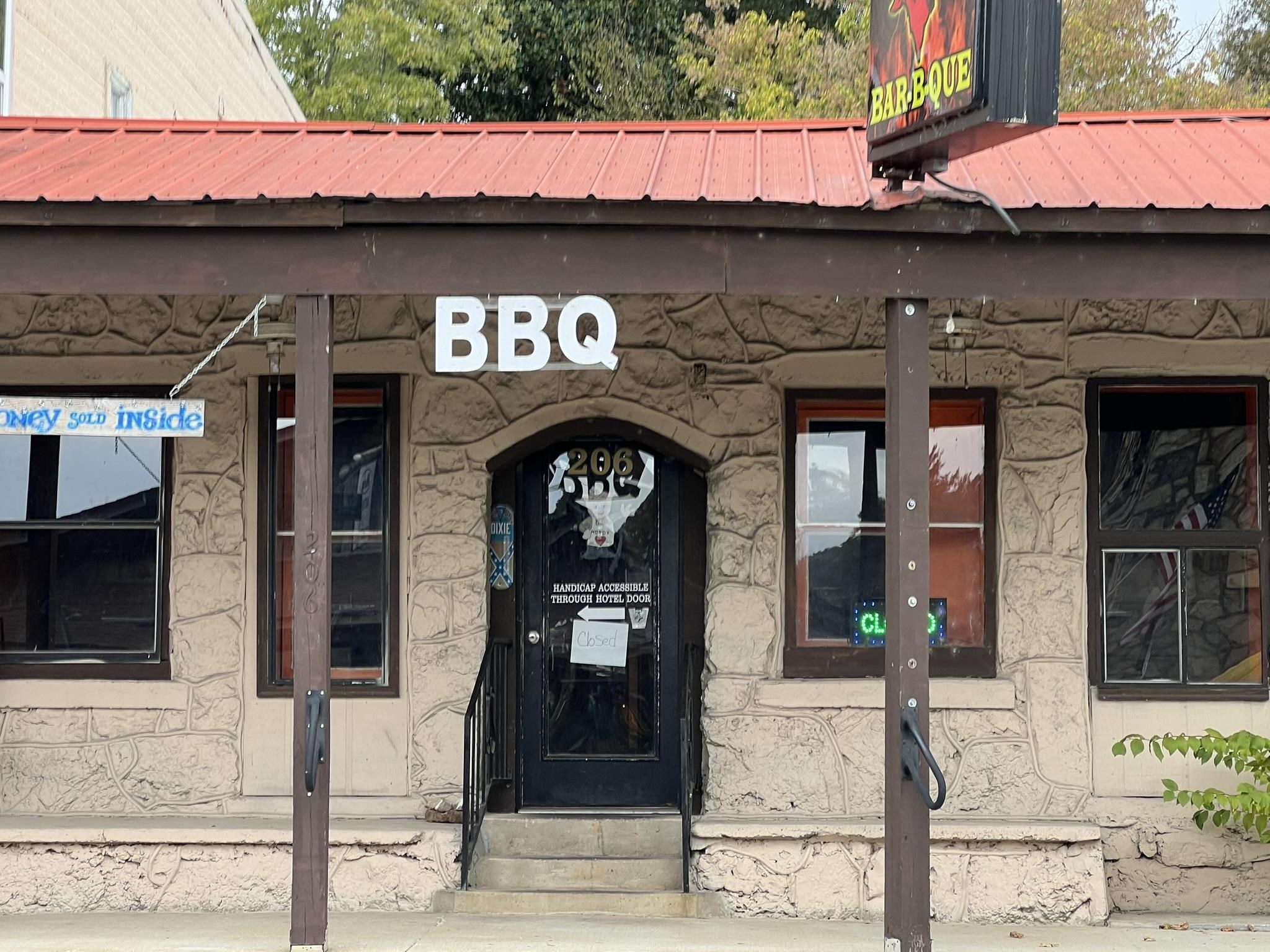 206 E Main  Hardy, AR