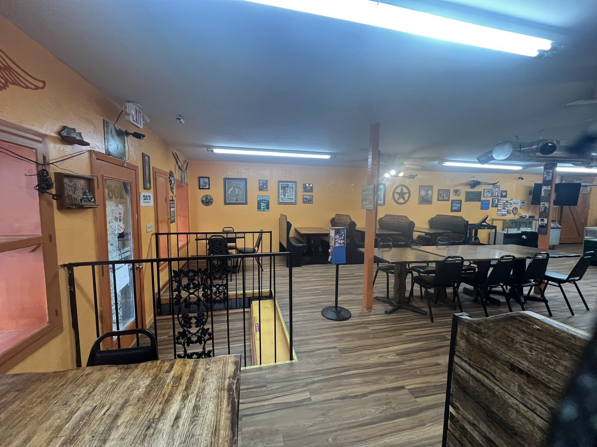 206 E Main  Hardy, AR