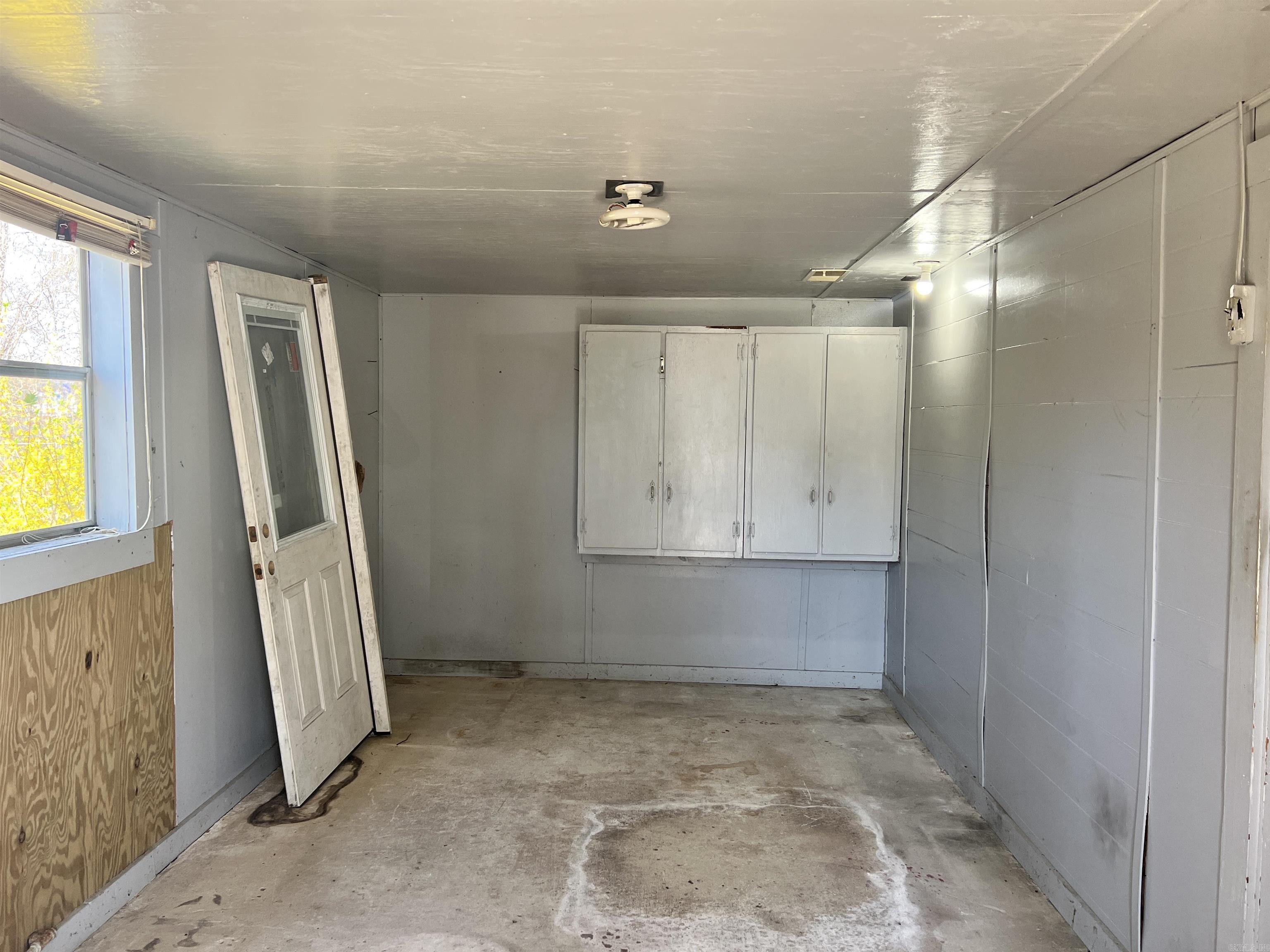 103 E Victory  Star City, AR