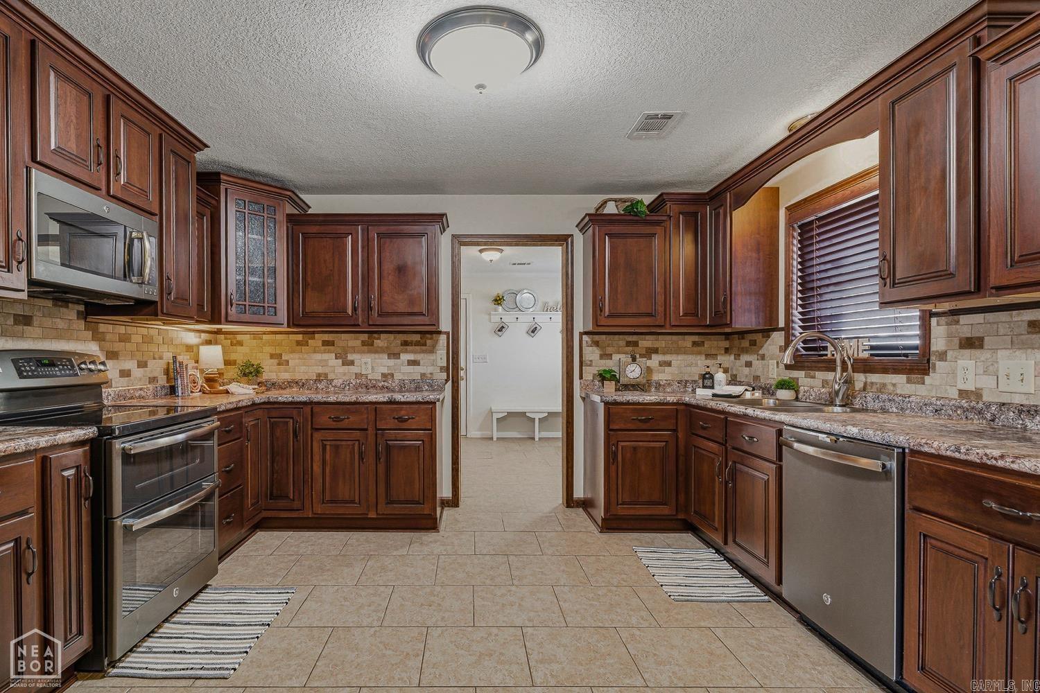 24 County Road 1411  Corning, AR