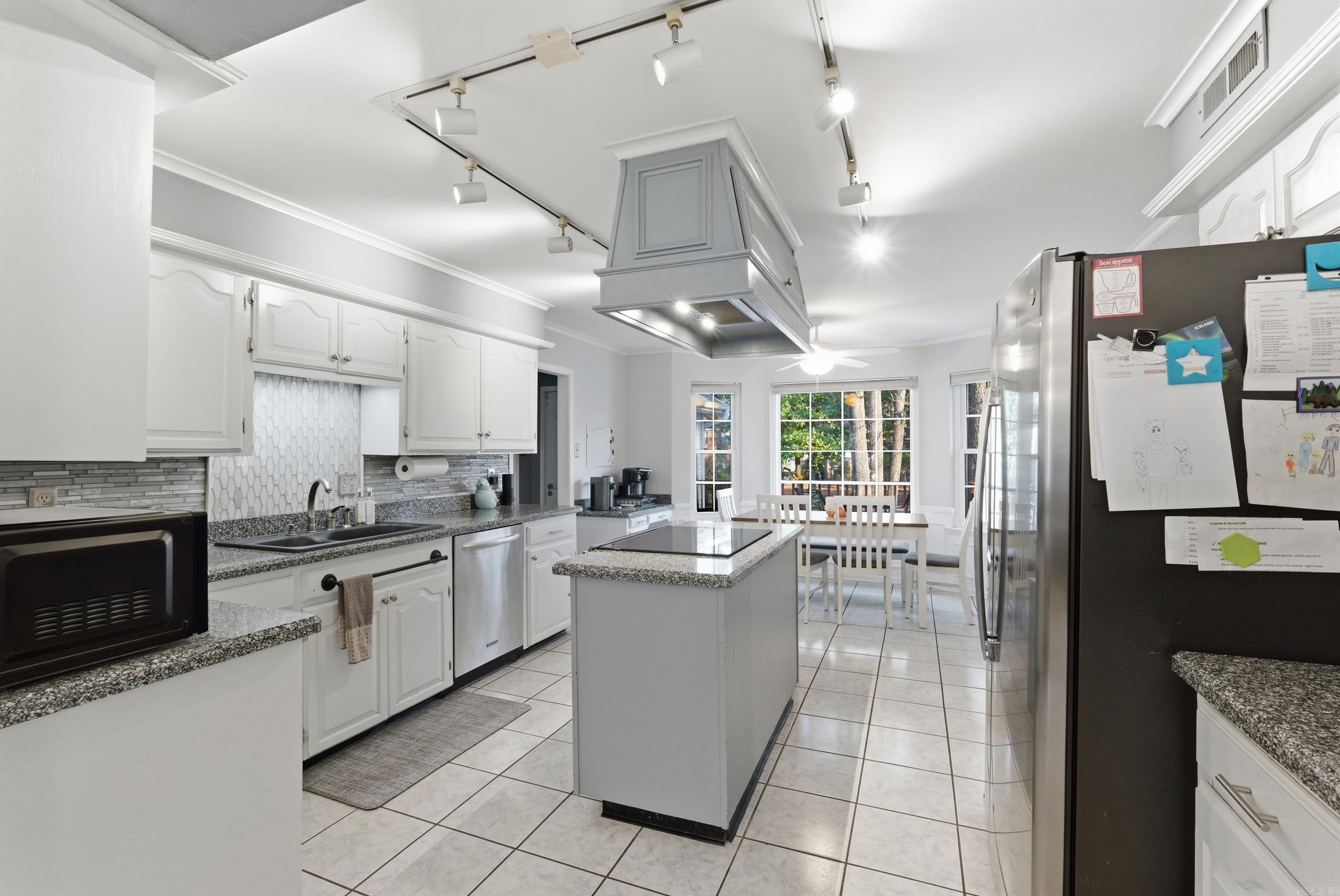 1 Braeswood Pl.  Maumelle, AR