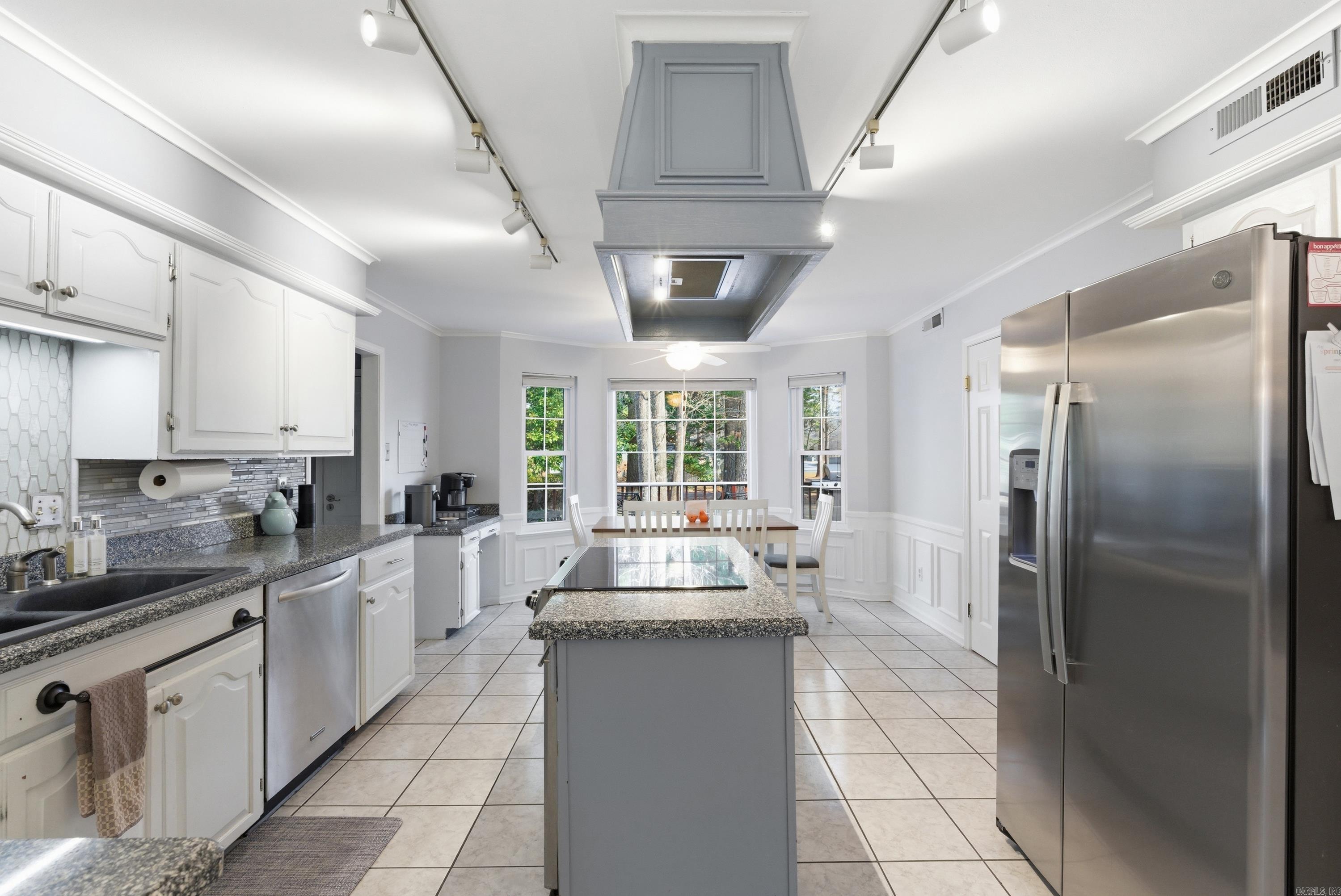 1 Braeswood Pl.  Maumelle, AR