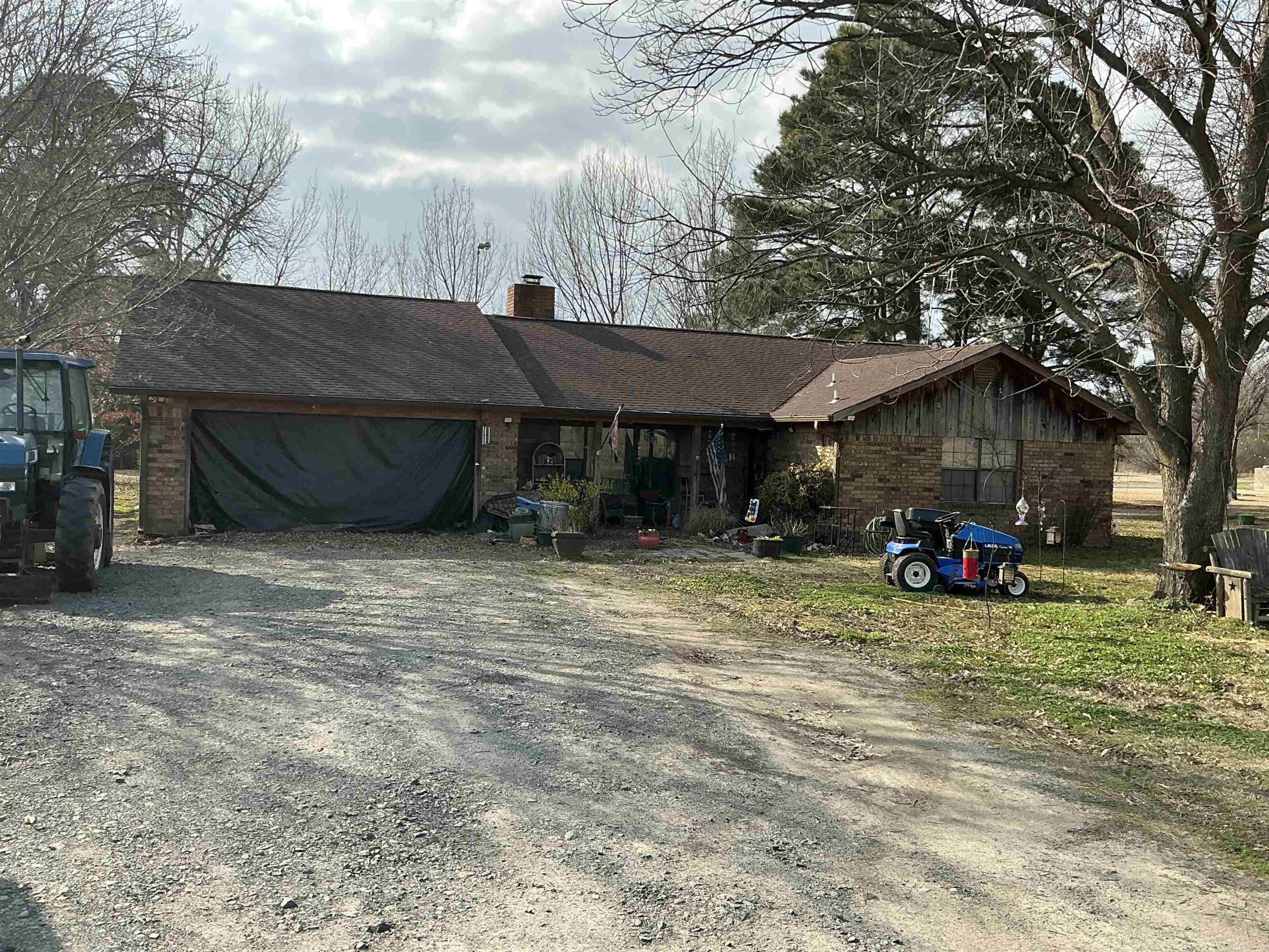 41 D & J  Stuttgart, AR