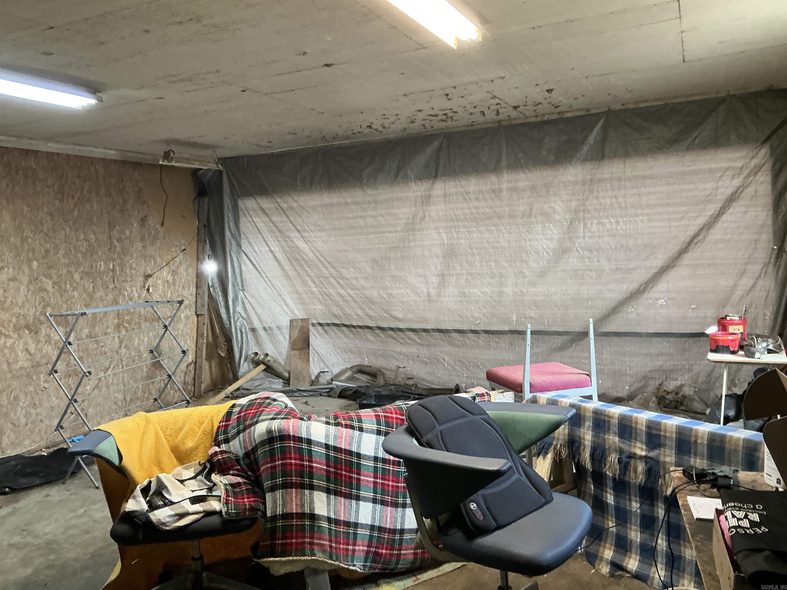 41 D & J  Stuttgart, AR