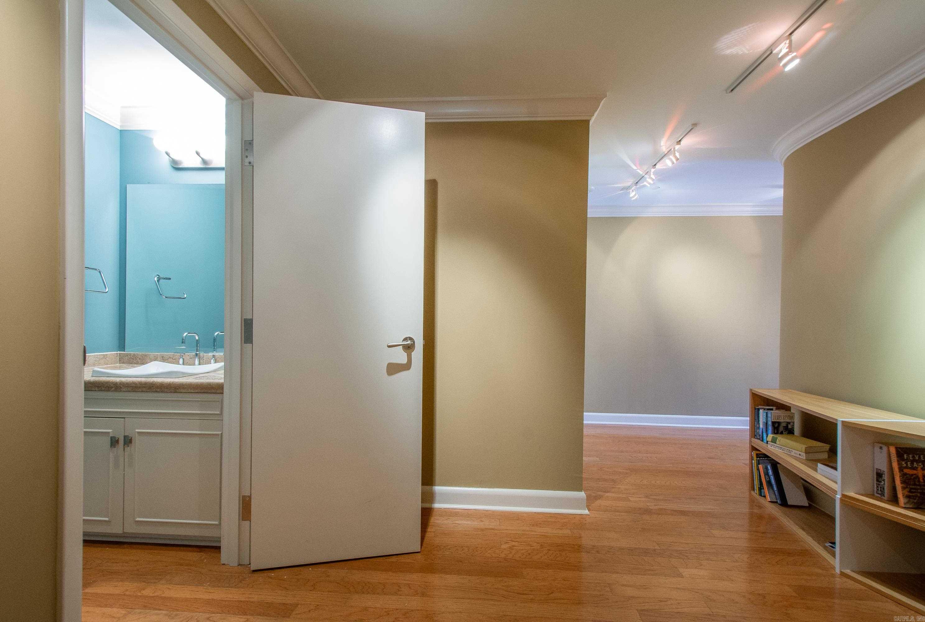 5 Statehouse Plaza  Little Rock, AR