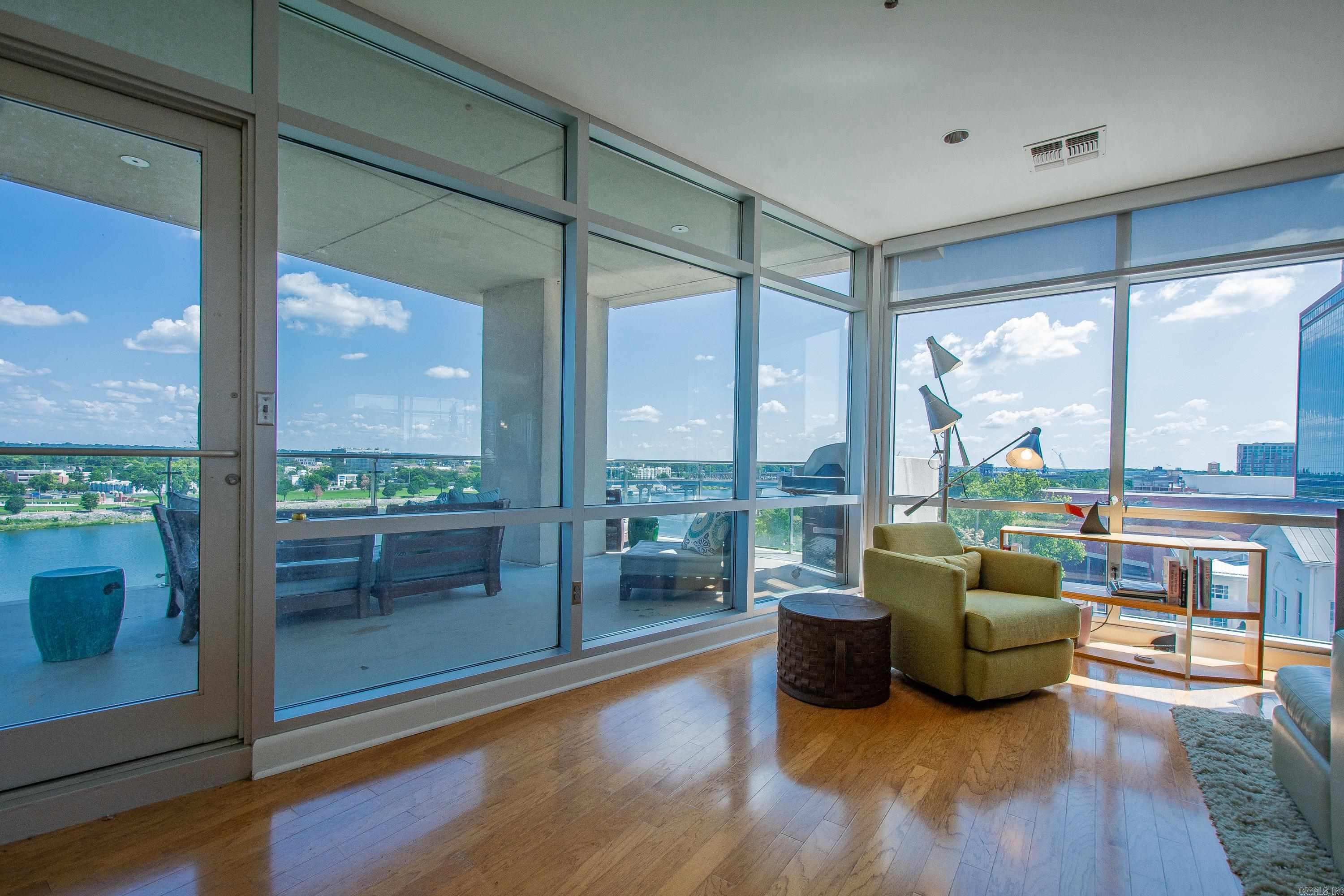 5 Statehouse Plaza  Little Rock, AR