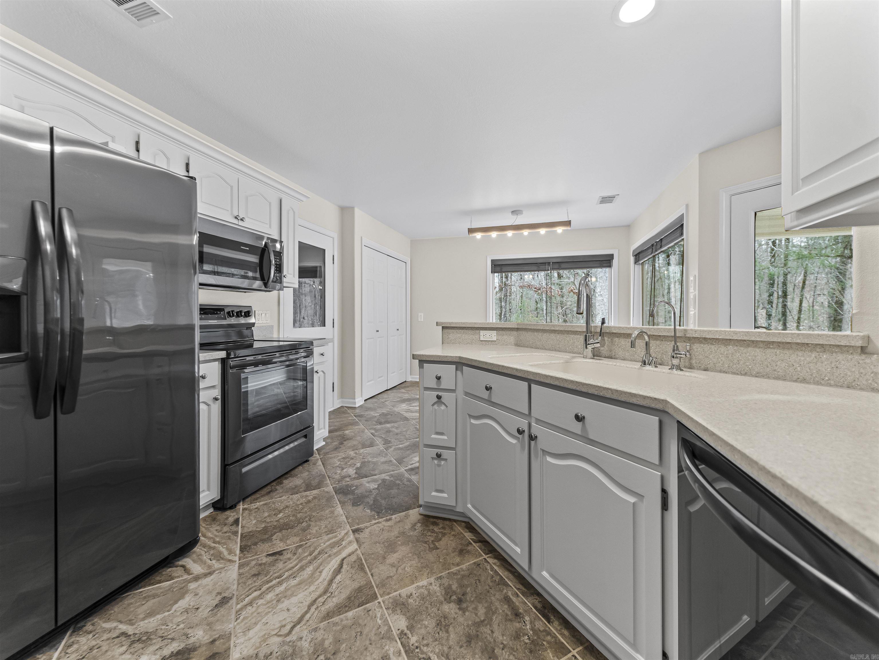 4 Perfecto Court  Hot Springs Village, AR