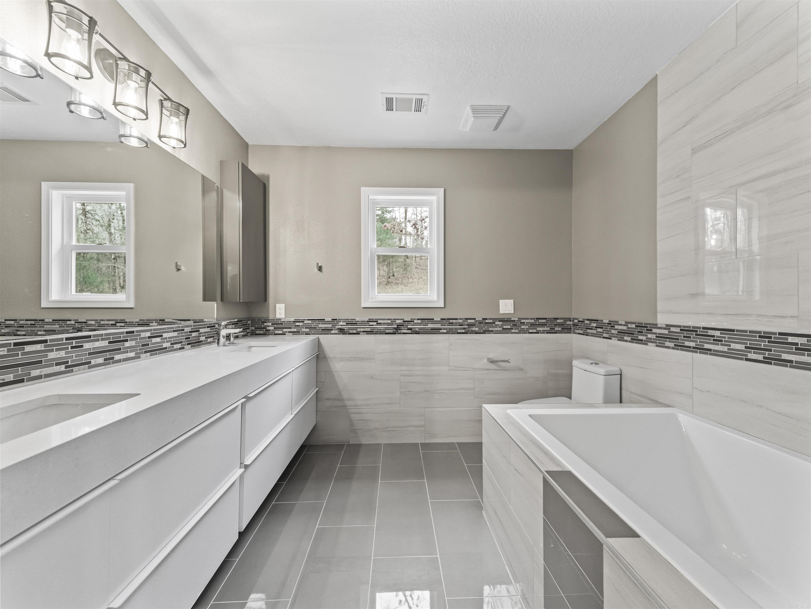 4 Perfecto Court  Hot Springs Village, AR