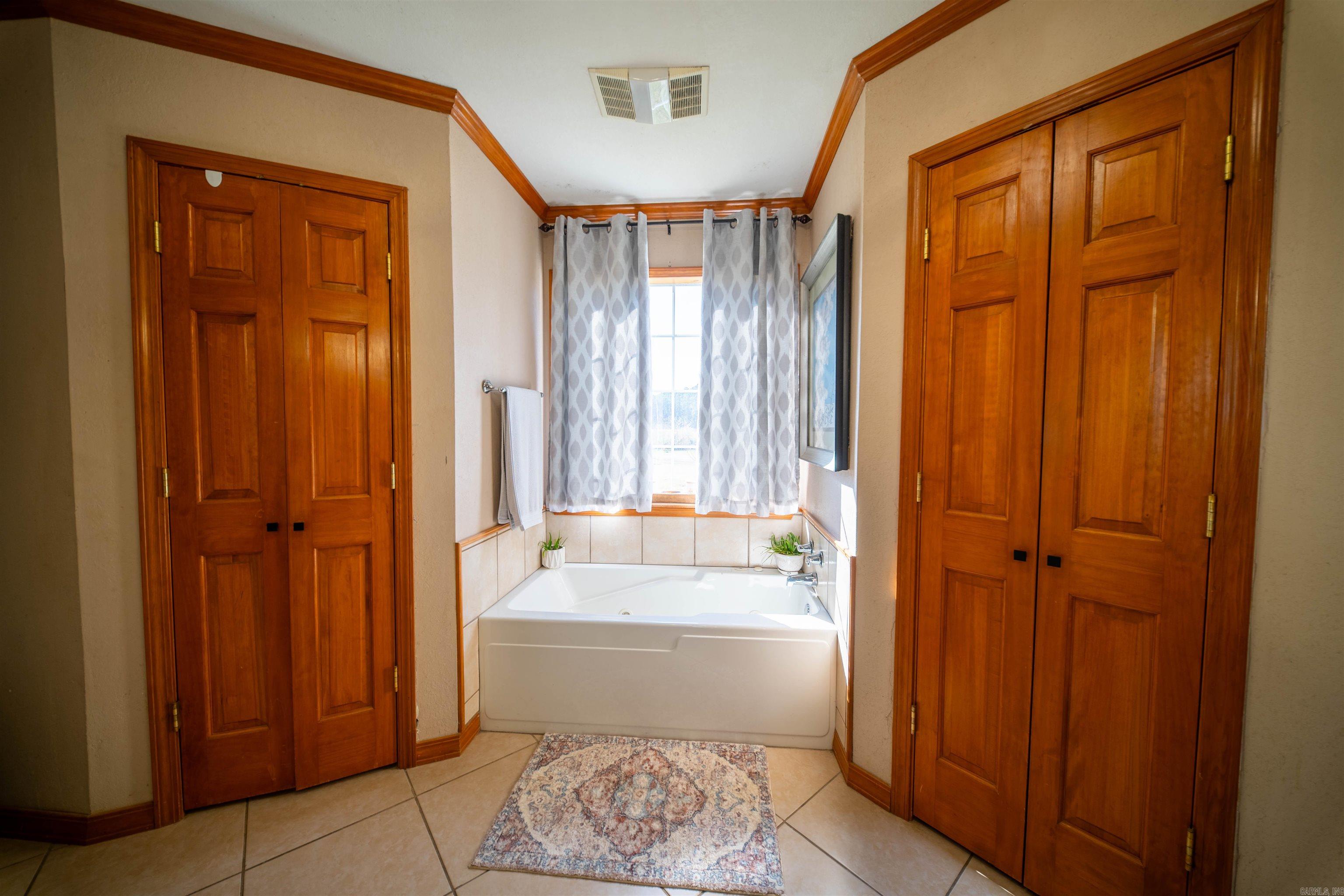 1924 N Highway 7  Camden, AR