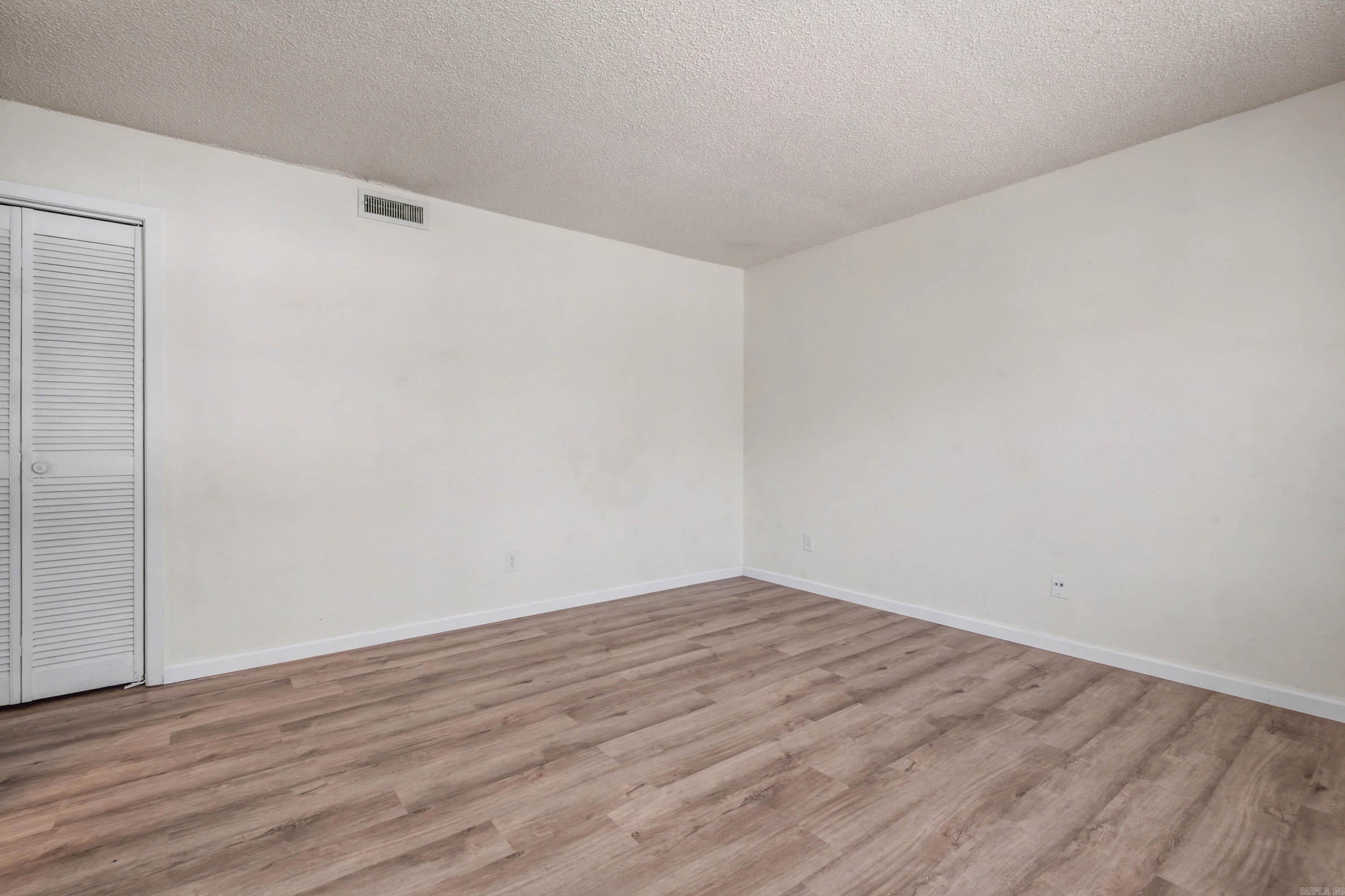 220  Unit-2D Cooper  Hot Springs, AR