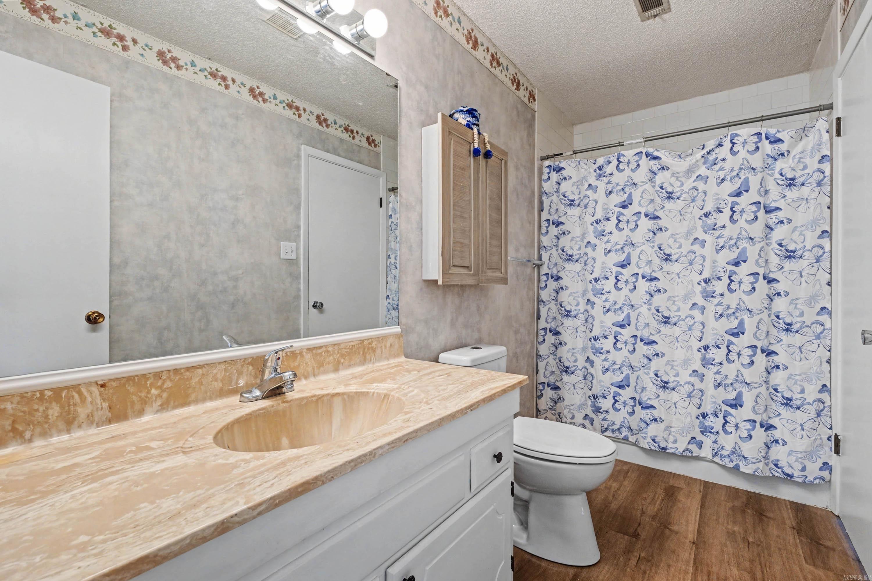 220  Unit-2D Cooper  Hot Springs, AR