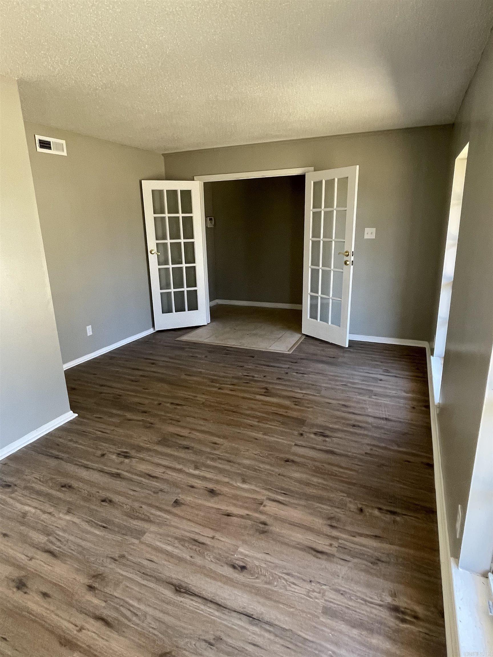 49 Saxony  Little Rock, AR