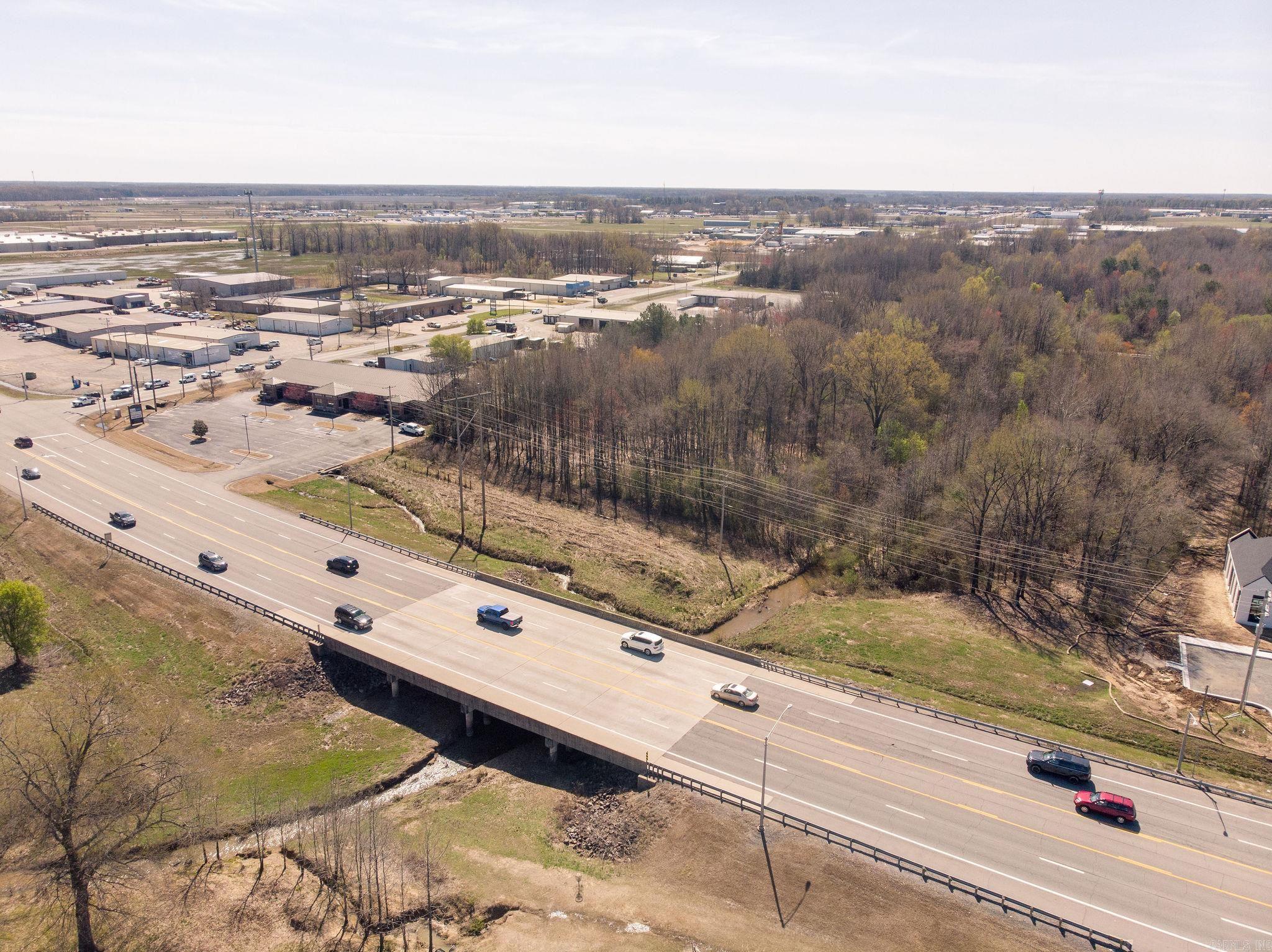 000 E Beebe Capps  Searcy, AR