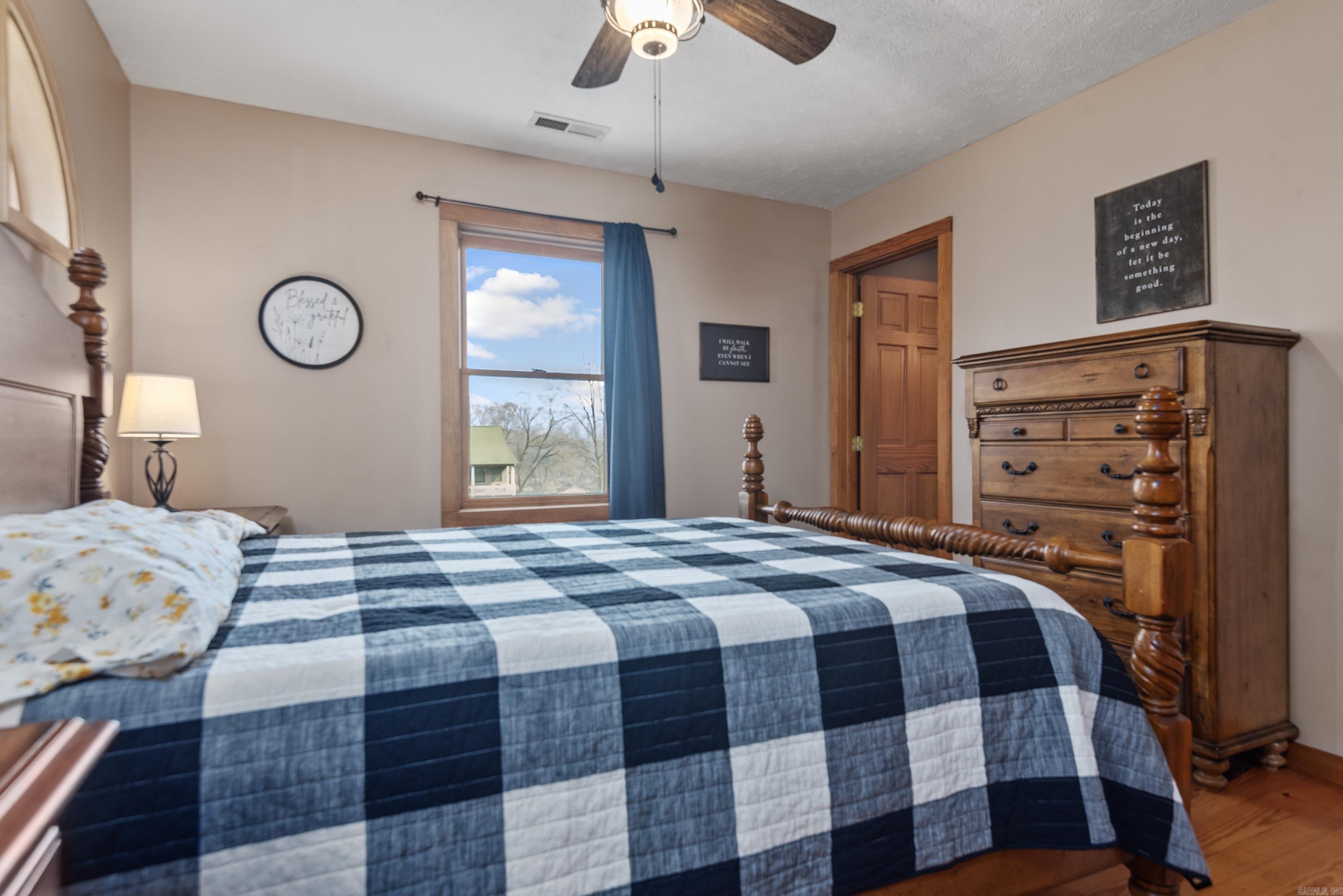 1275 Riverview  Norfork, AR