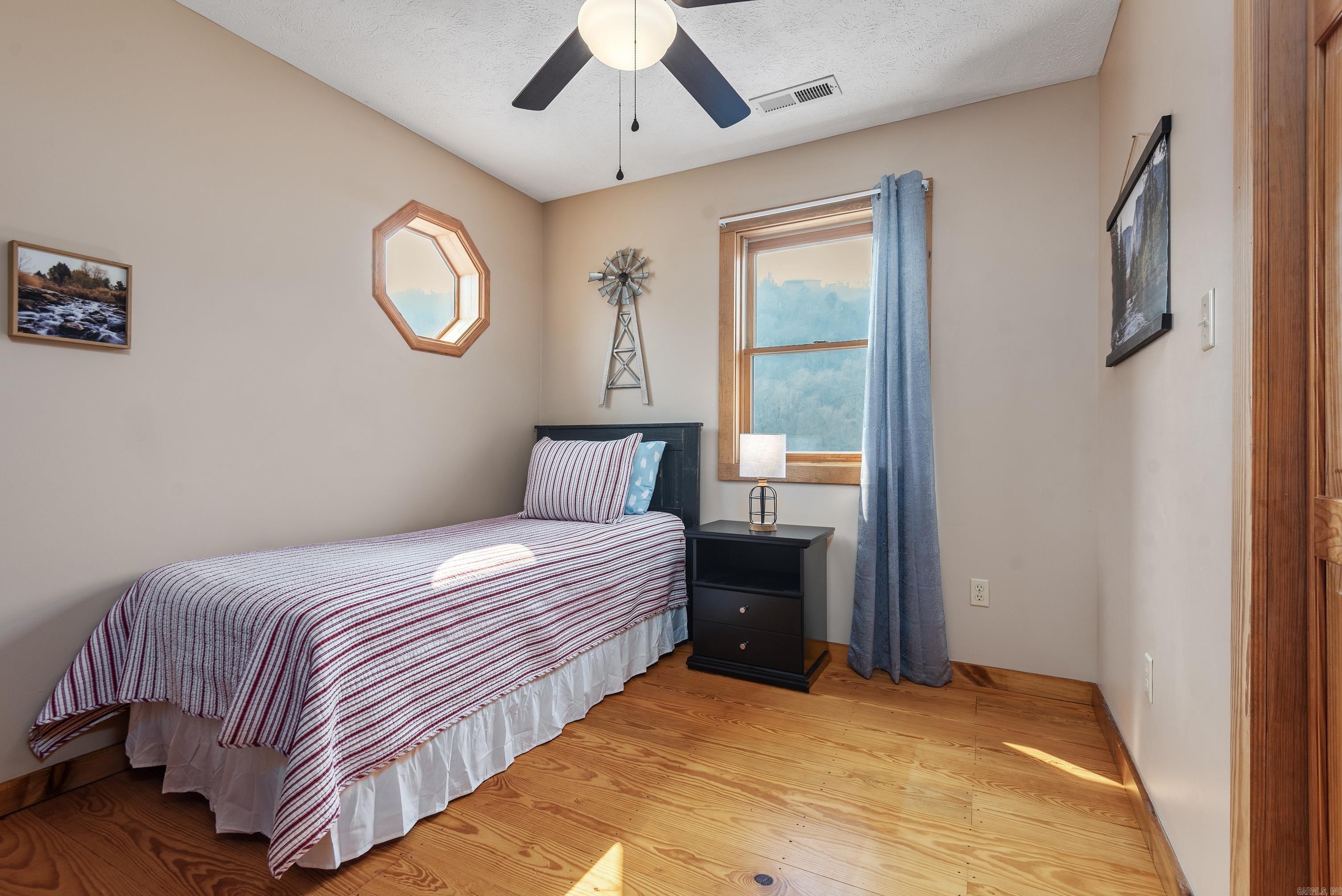 1275 Riverview  Norfork, AR