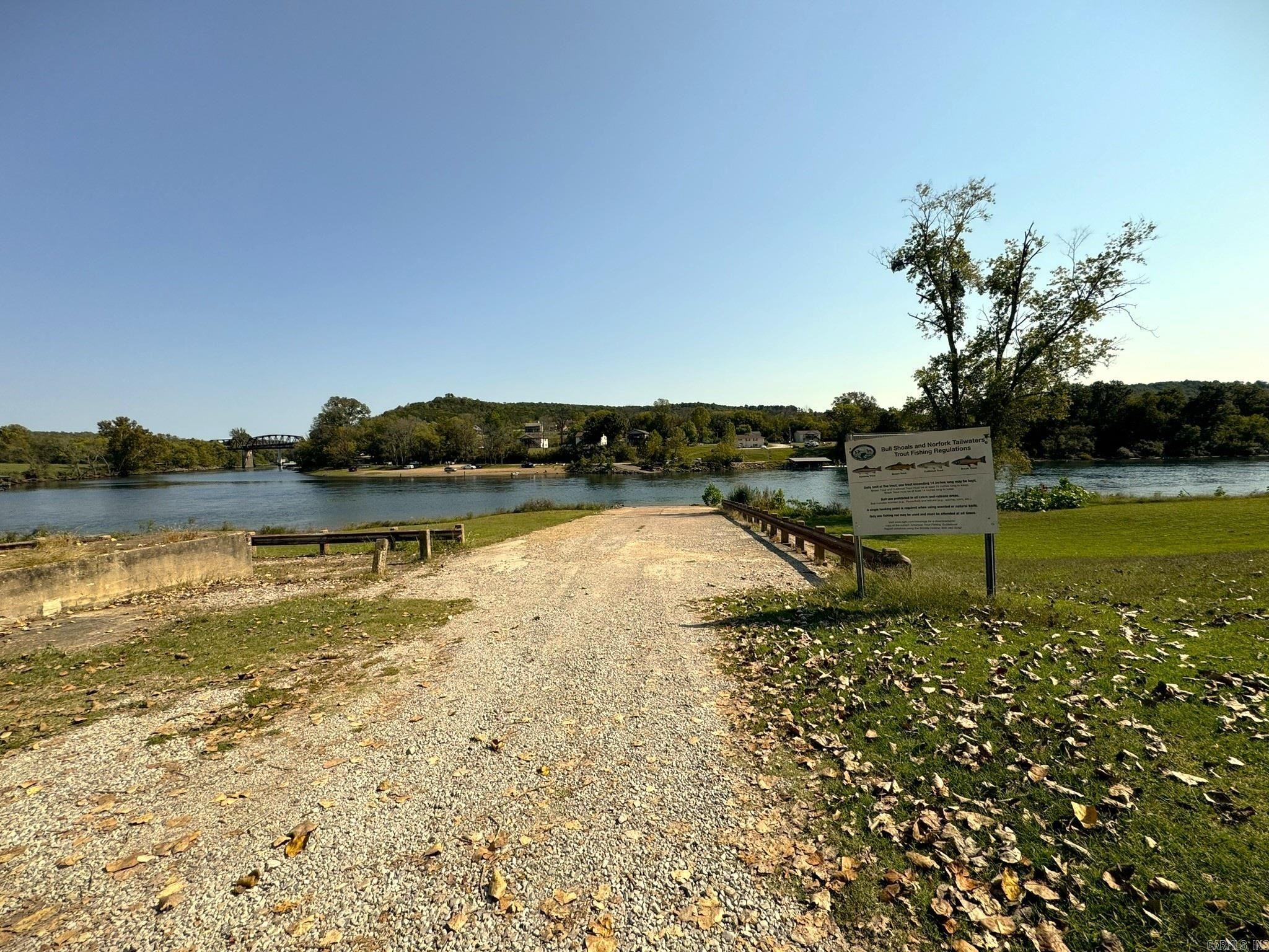 1275 Riverview  Norfork, AR