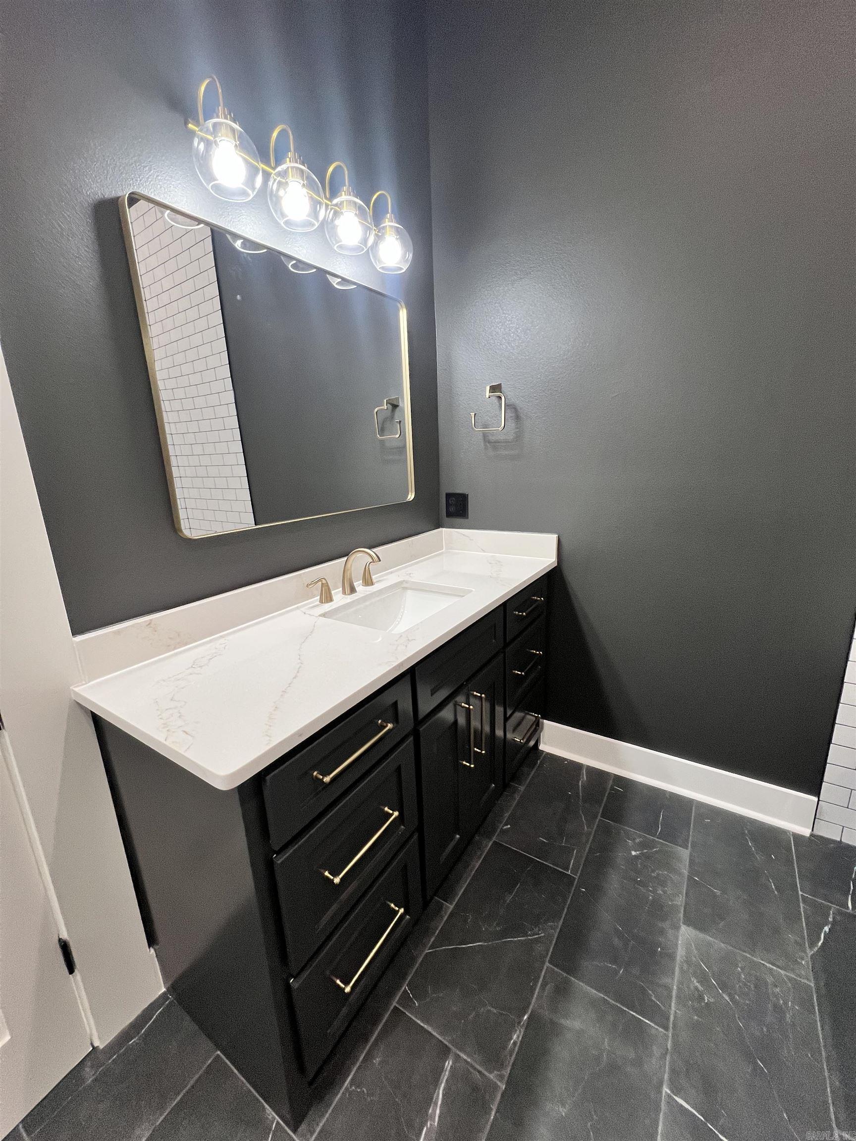 307 E Center  Searcy, AR