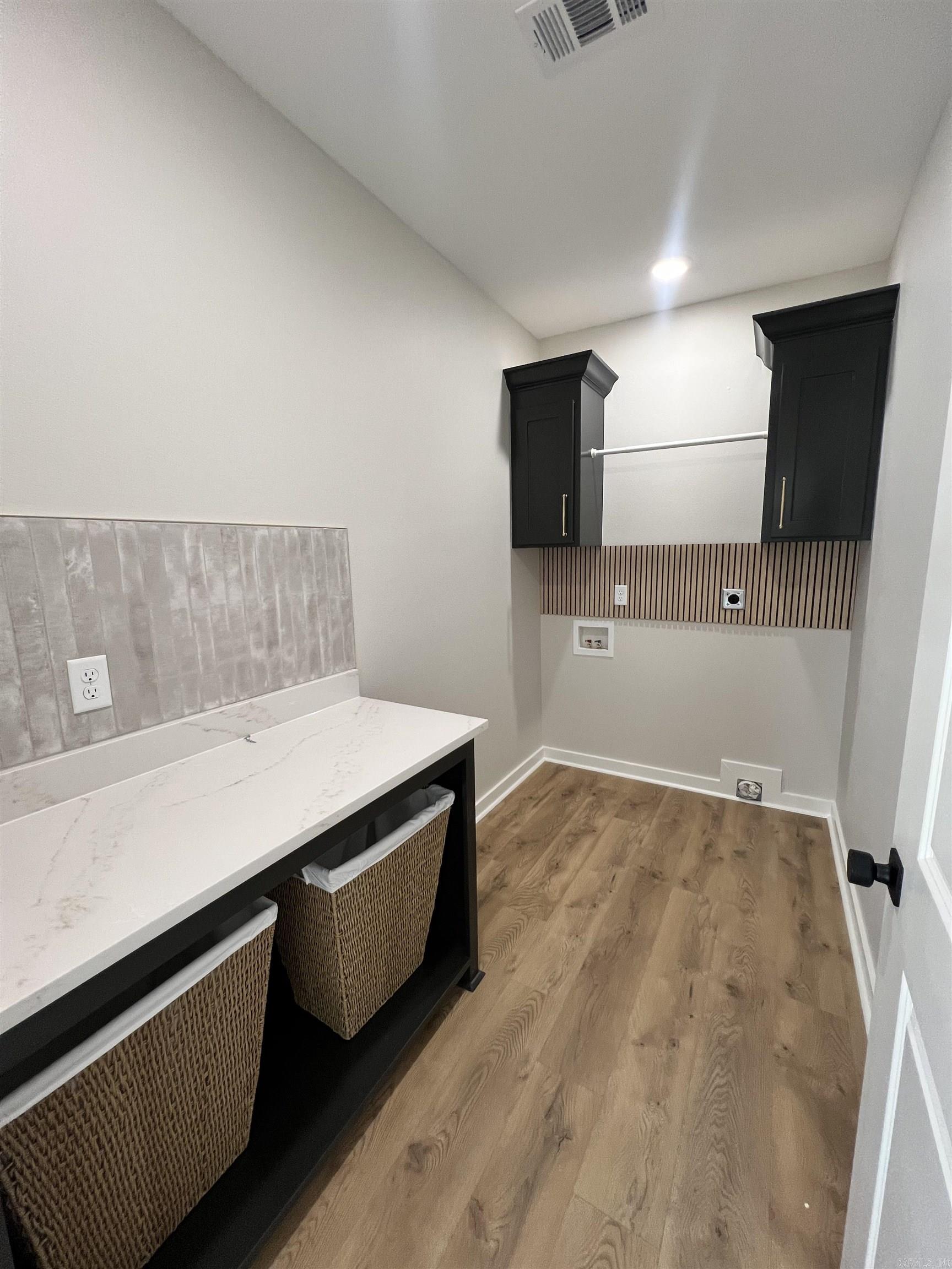 307 E Center  Searcy, AR